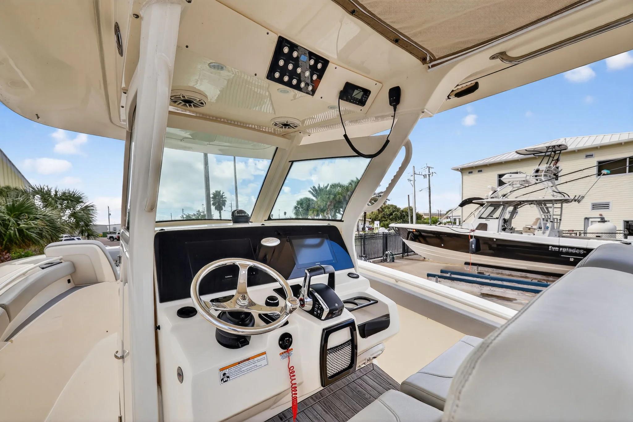 2023 Scout 305 LXF Image Thumbnail #16