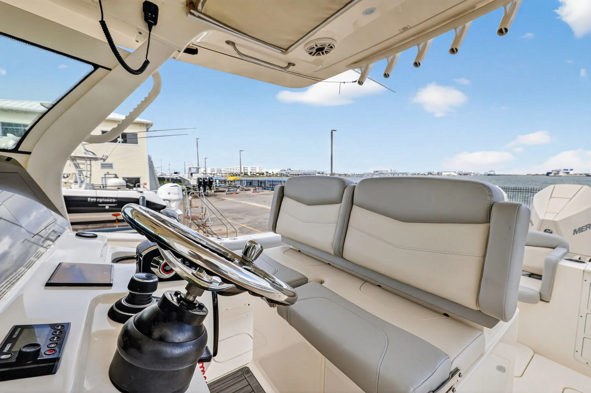 2023 Scout 305 LXF Image Thumbnail #17