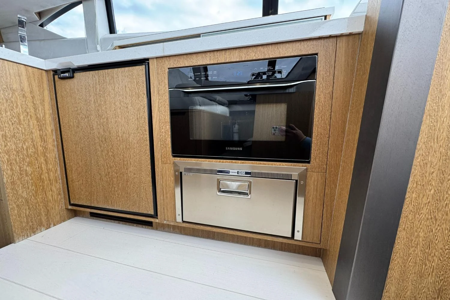 2018 Galeon 420 Image Thumbnail #55