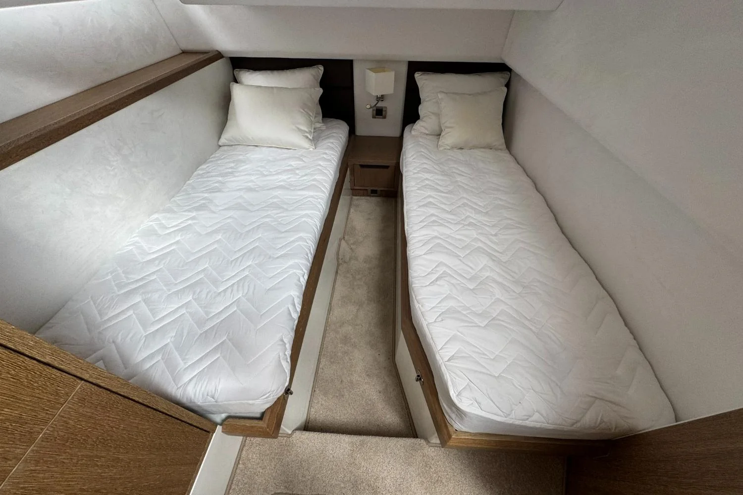 2018 Galeon 420 Image Thumbnail #45