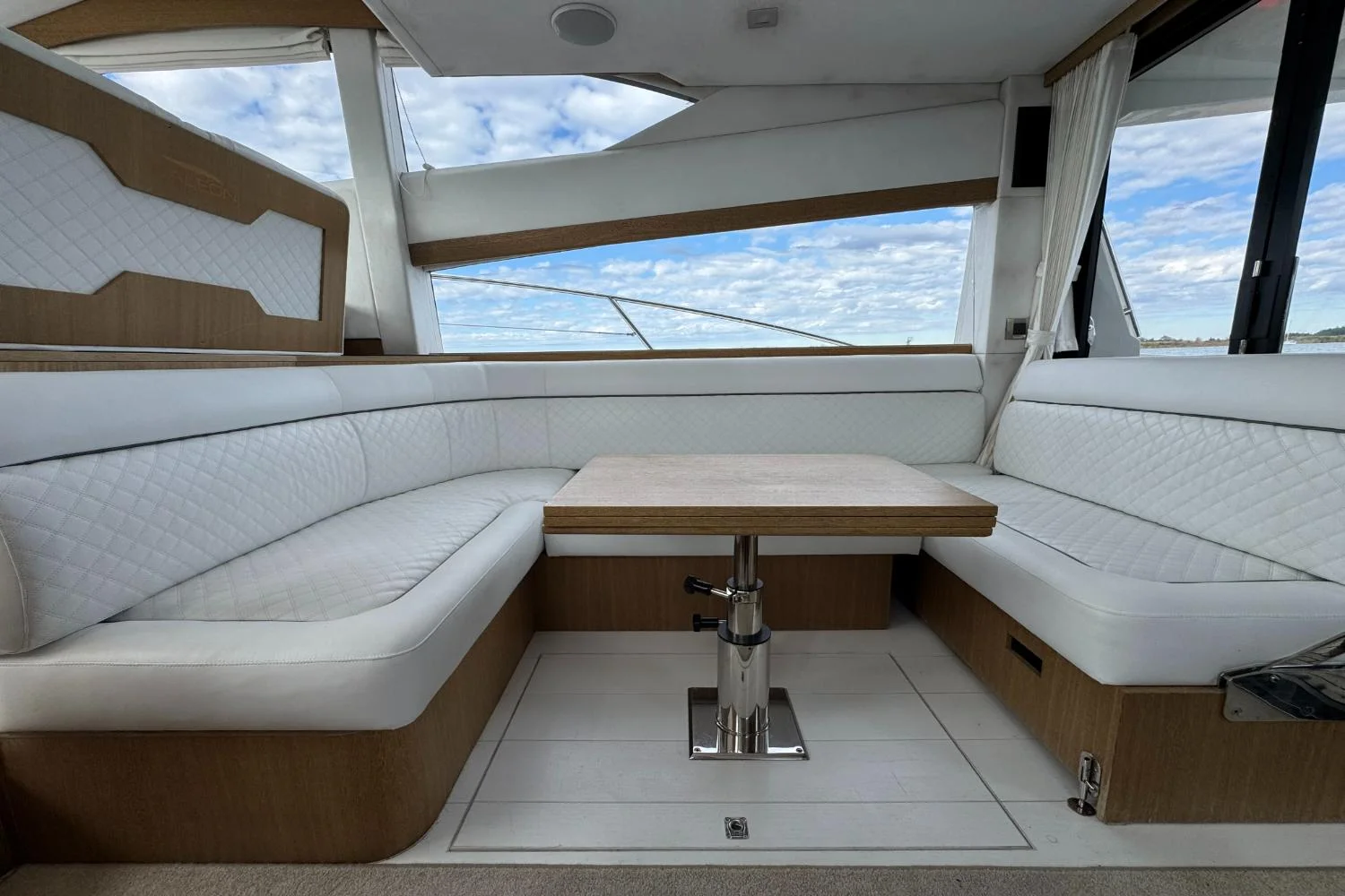 2018 Galeon 420 Image Thumbnail #13