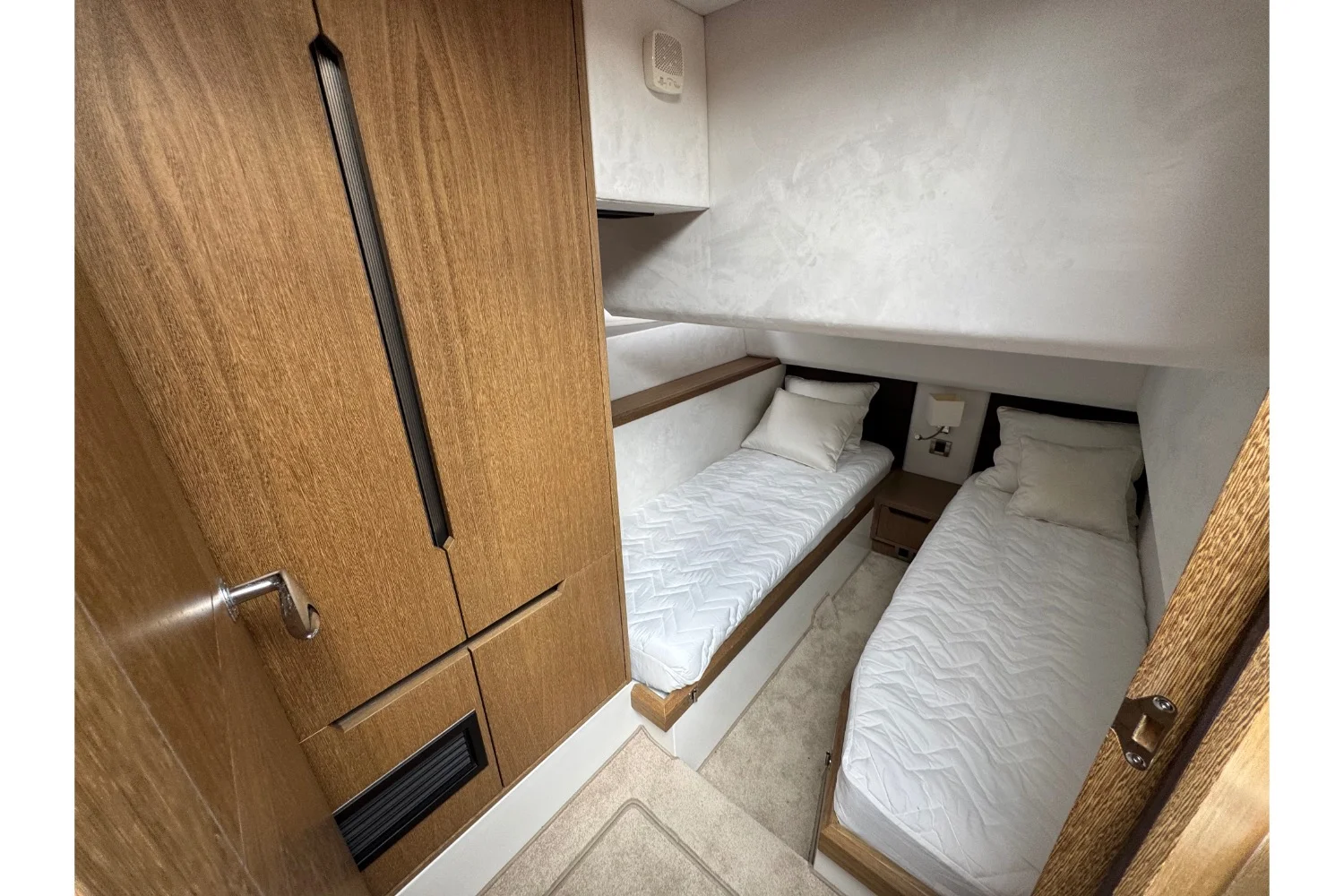 2018 Galeon 420 Image Thumbnail #47