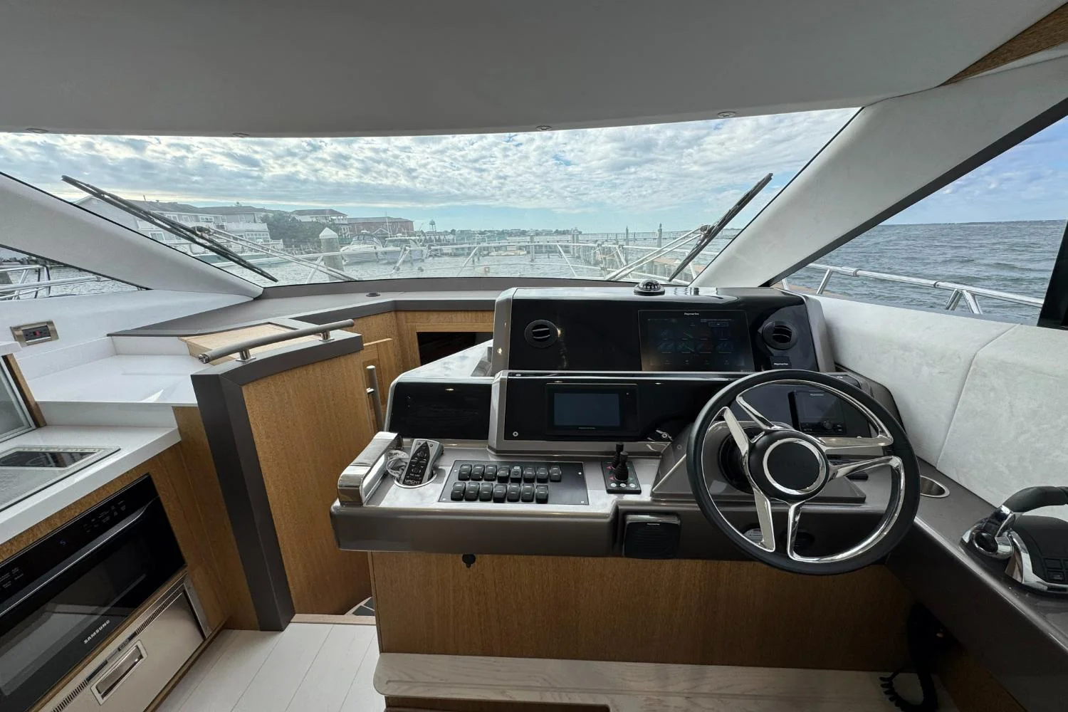 2018 Galeon 420 Image Thumbnail #23