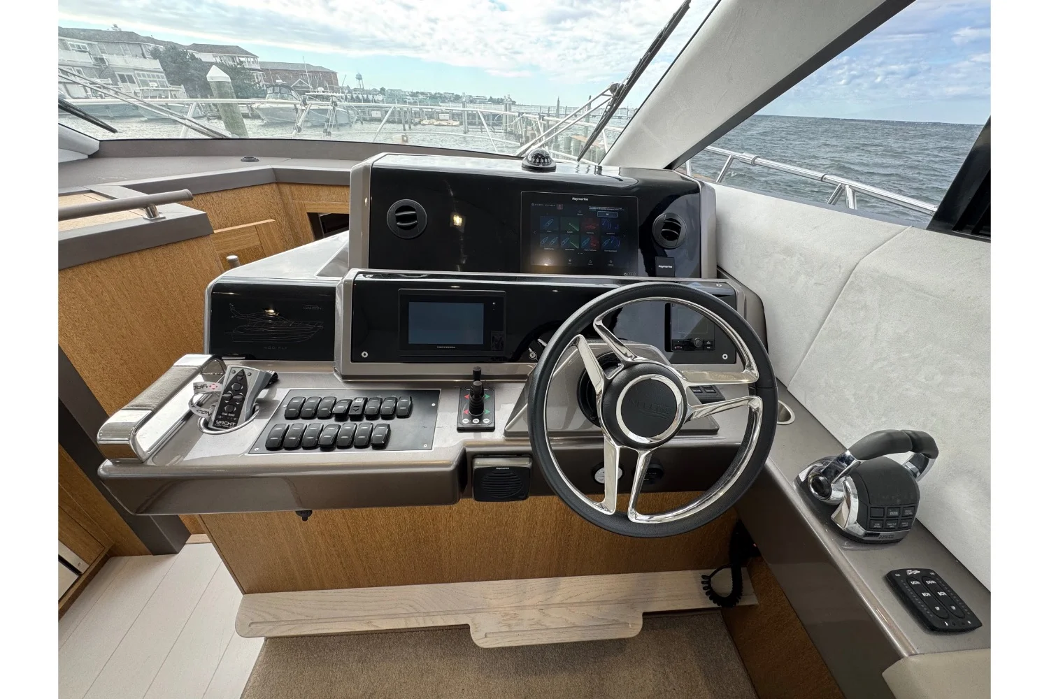 2018 Galeon 420 Image Thumbnail #28
