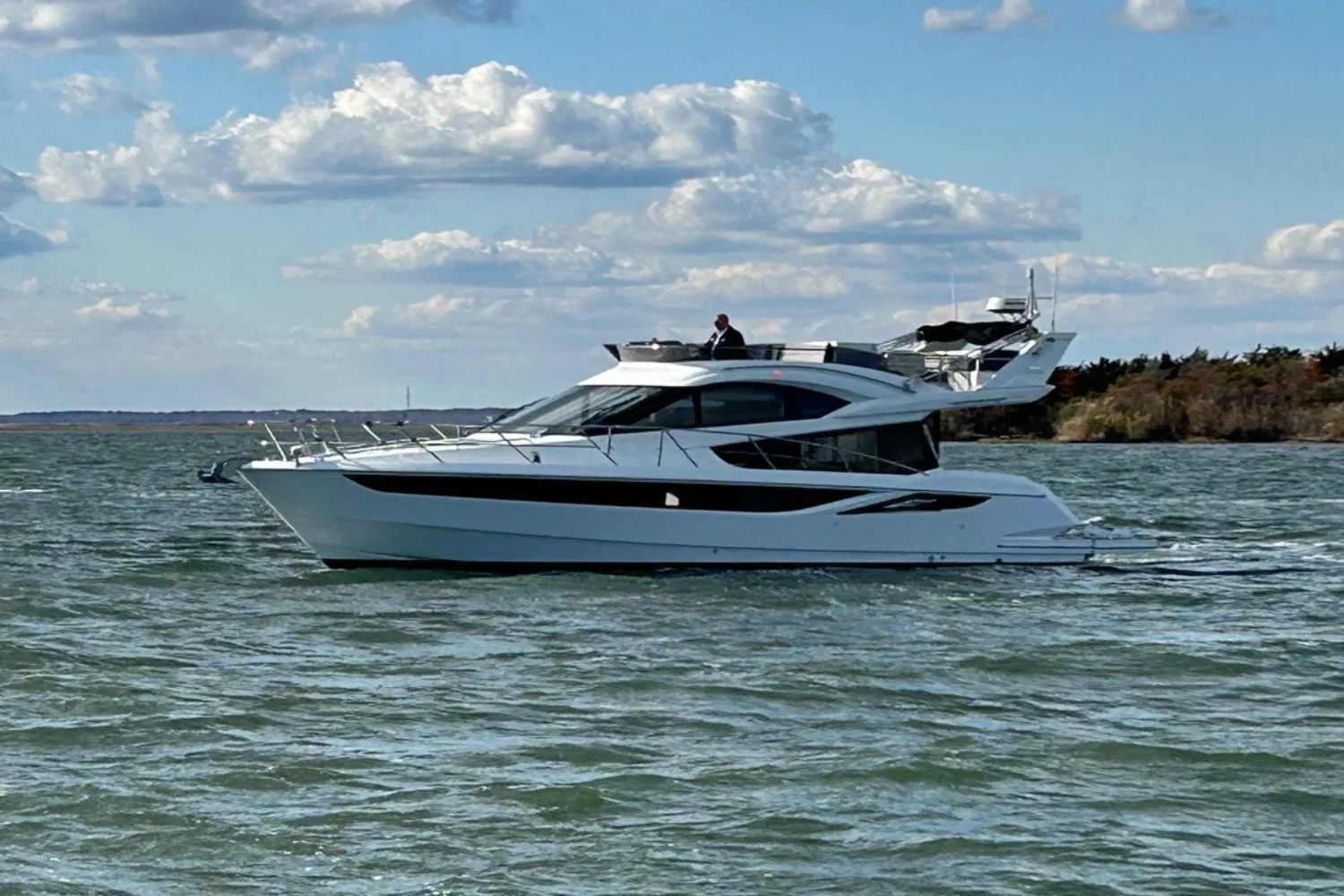 2018 Galeon 420 Image Thumbnail #2