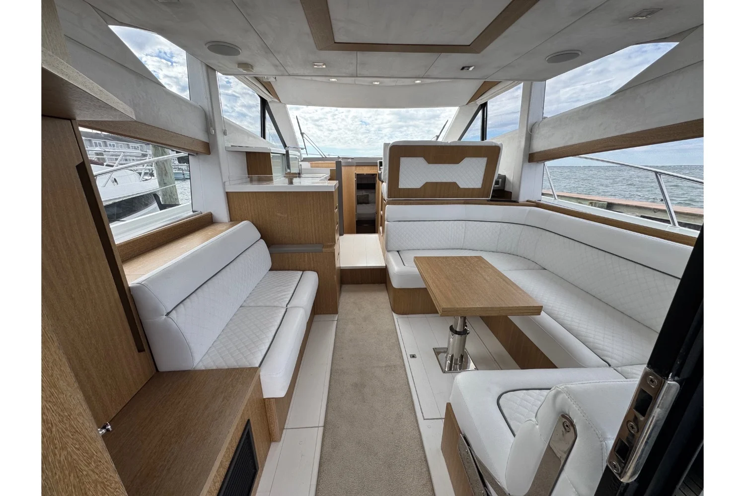 2018 Galeon 420 Image Thumbnail #10