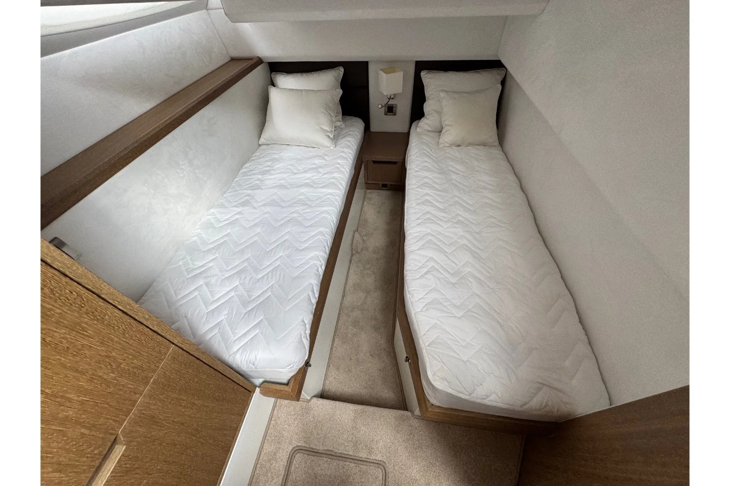 2018 Galeon 420 Image Thumbnail #48