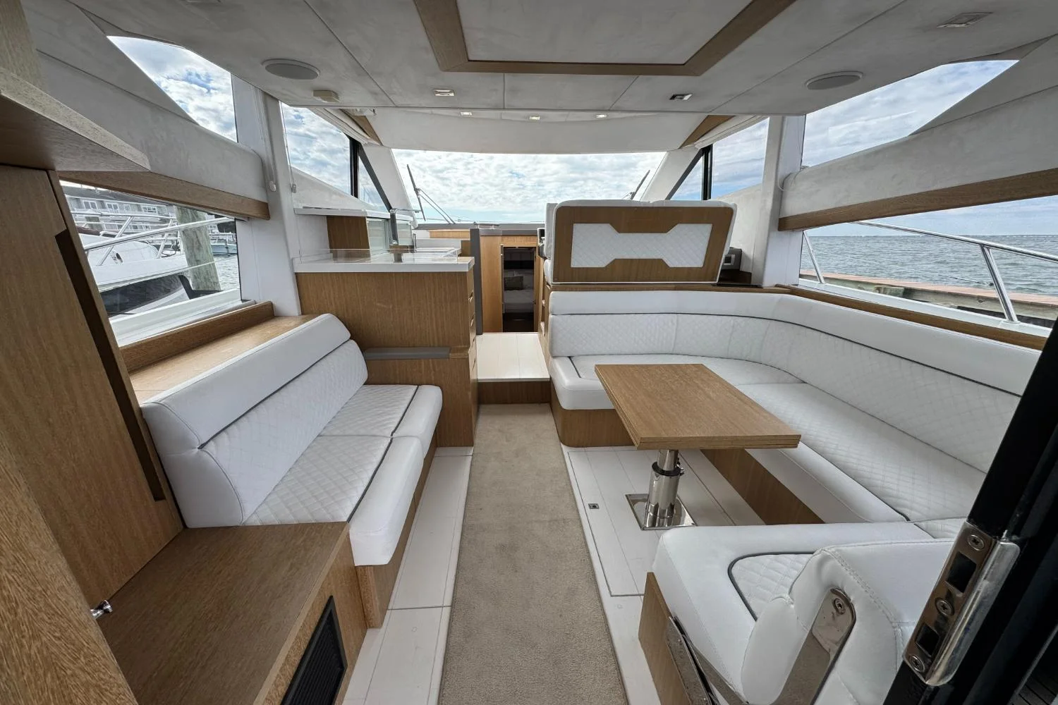 2018 Galeon 420 Image Thumbnail #7