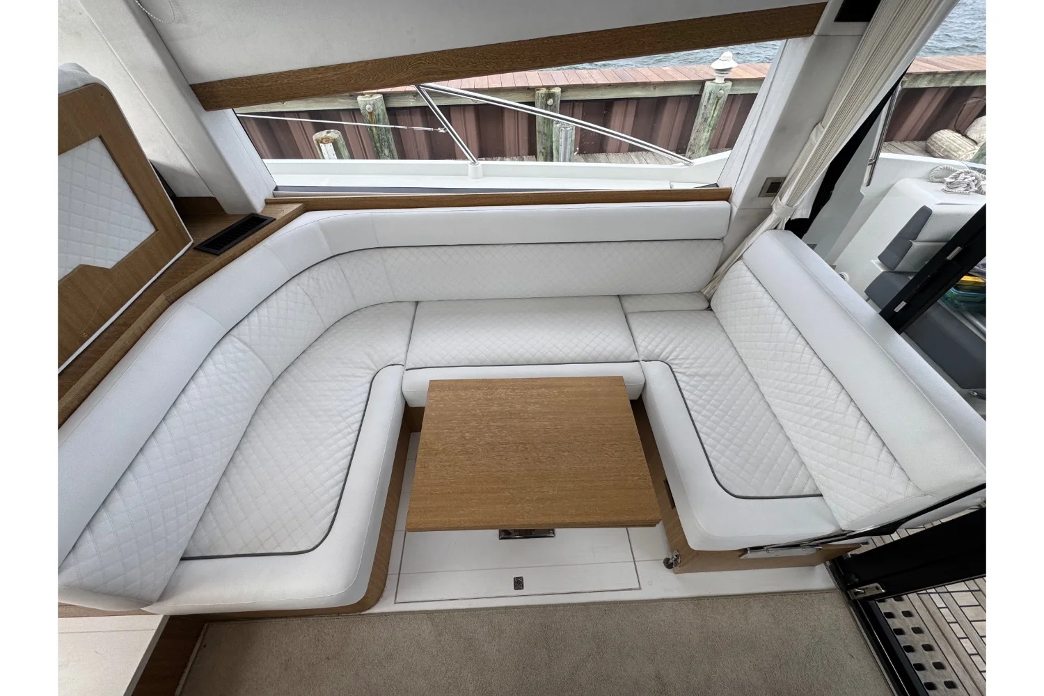 2018 Galeon 420 Image Thumbnail #17