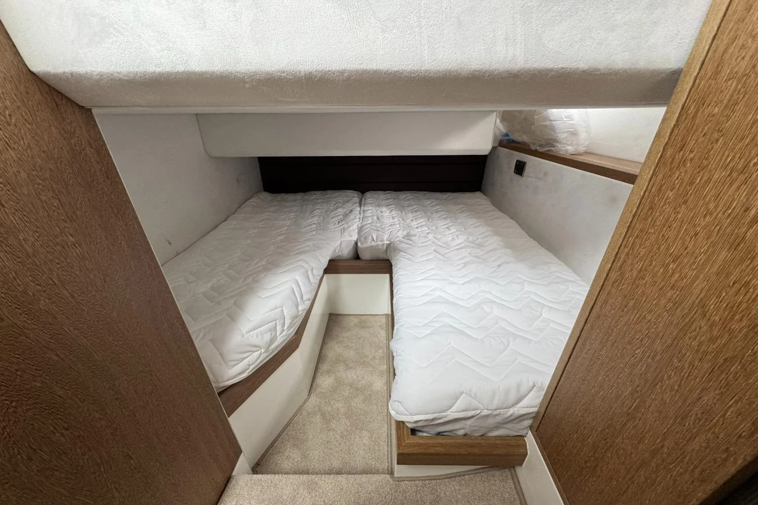 2018 Galeon 420 Image Thumbnail #54