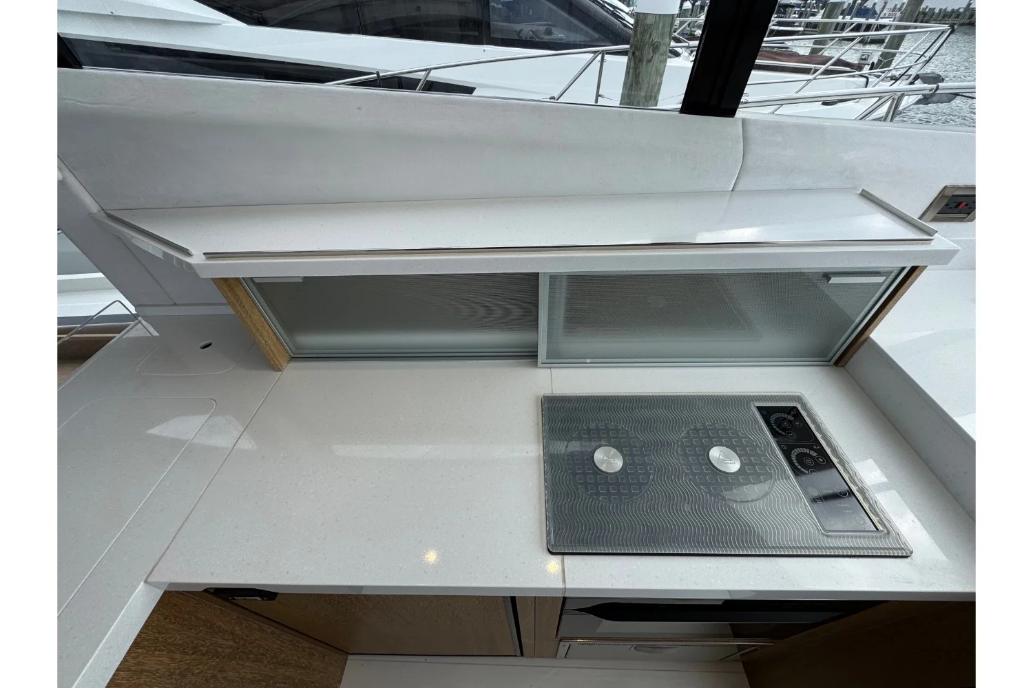 2018 Galeon 420 Image Thumbnail #31