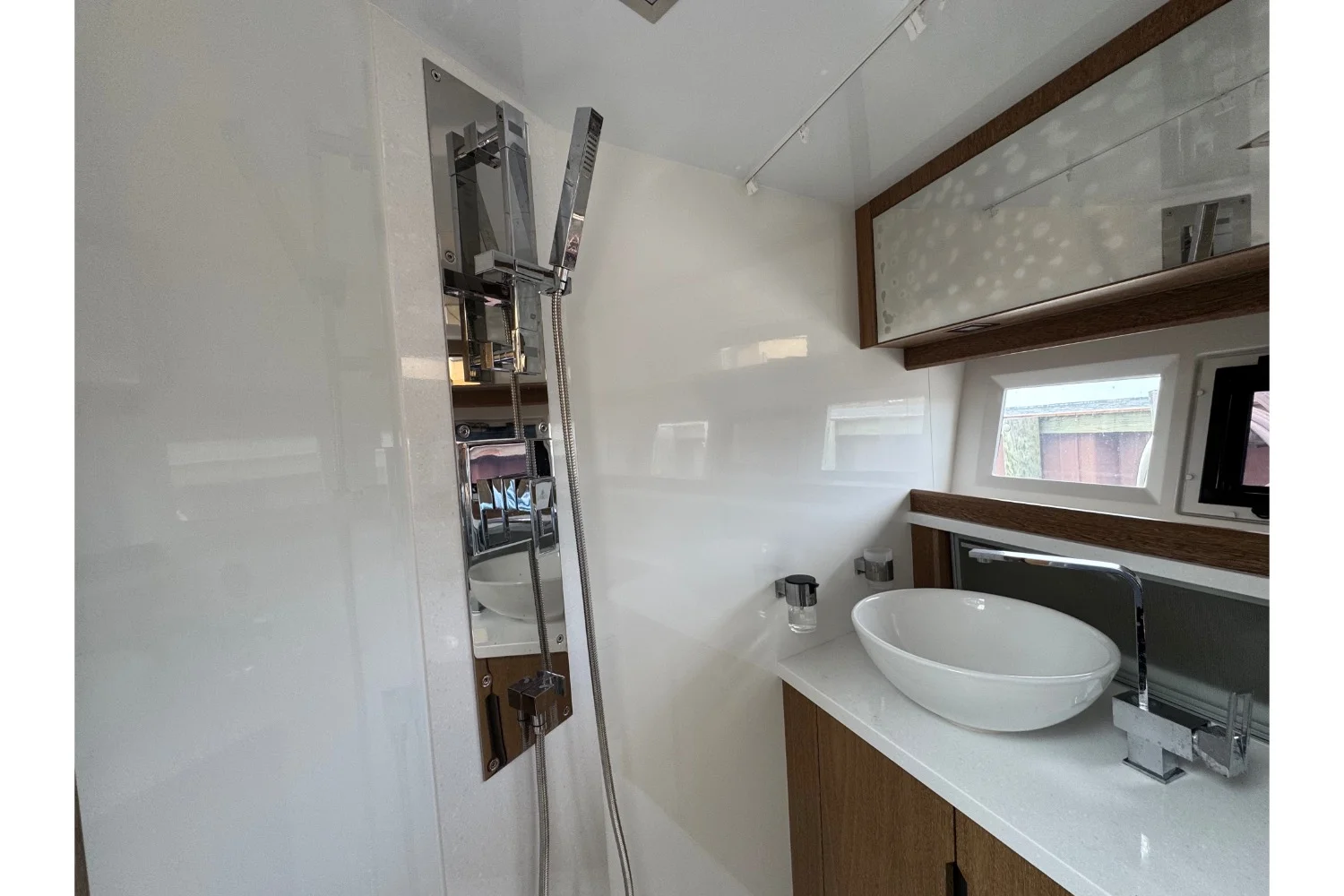 2018 Galeon 420 Image Thumbnail #46