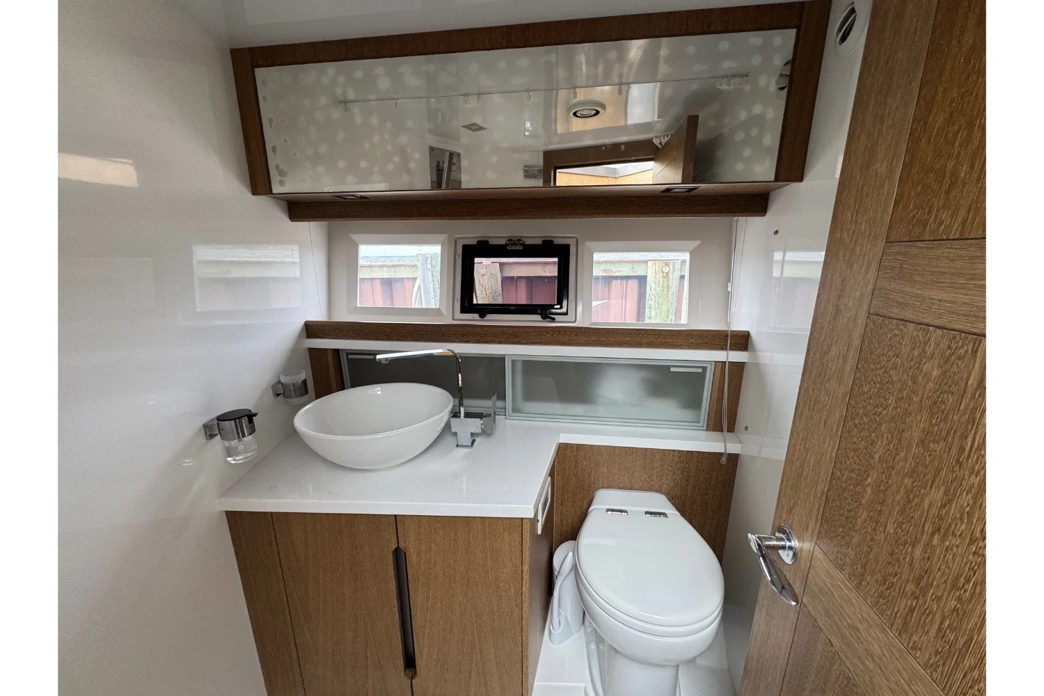 2018 Galeon 420 Image Thumbnail #45