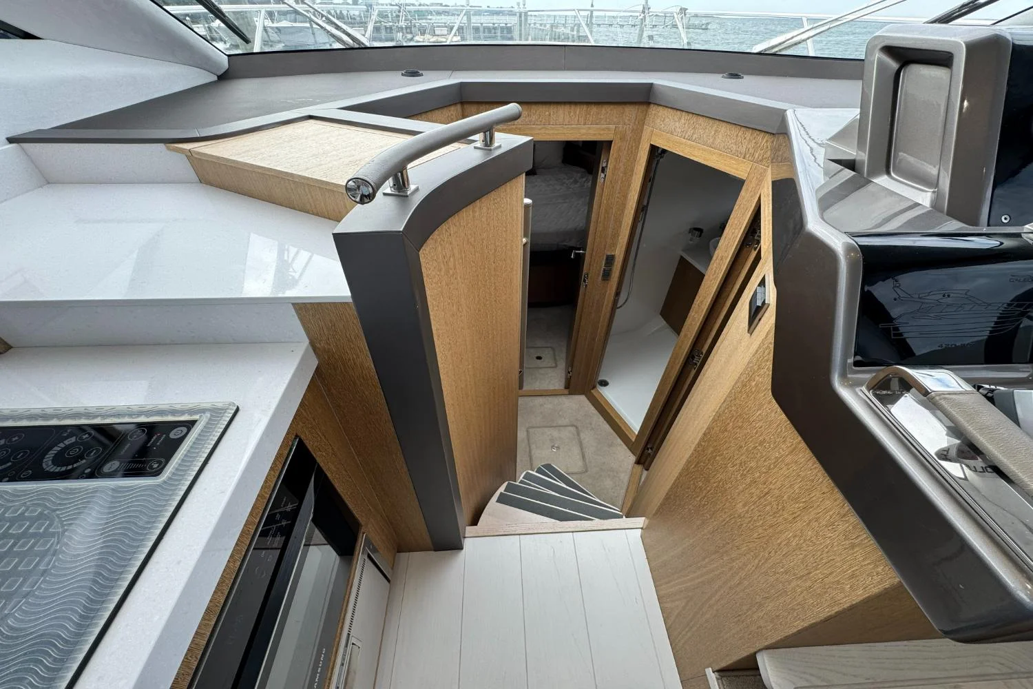 2018 Galeon 420 Image Thumbnail #28