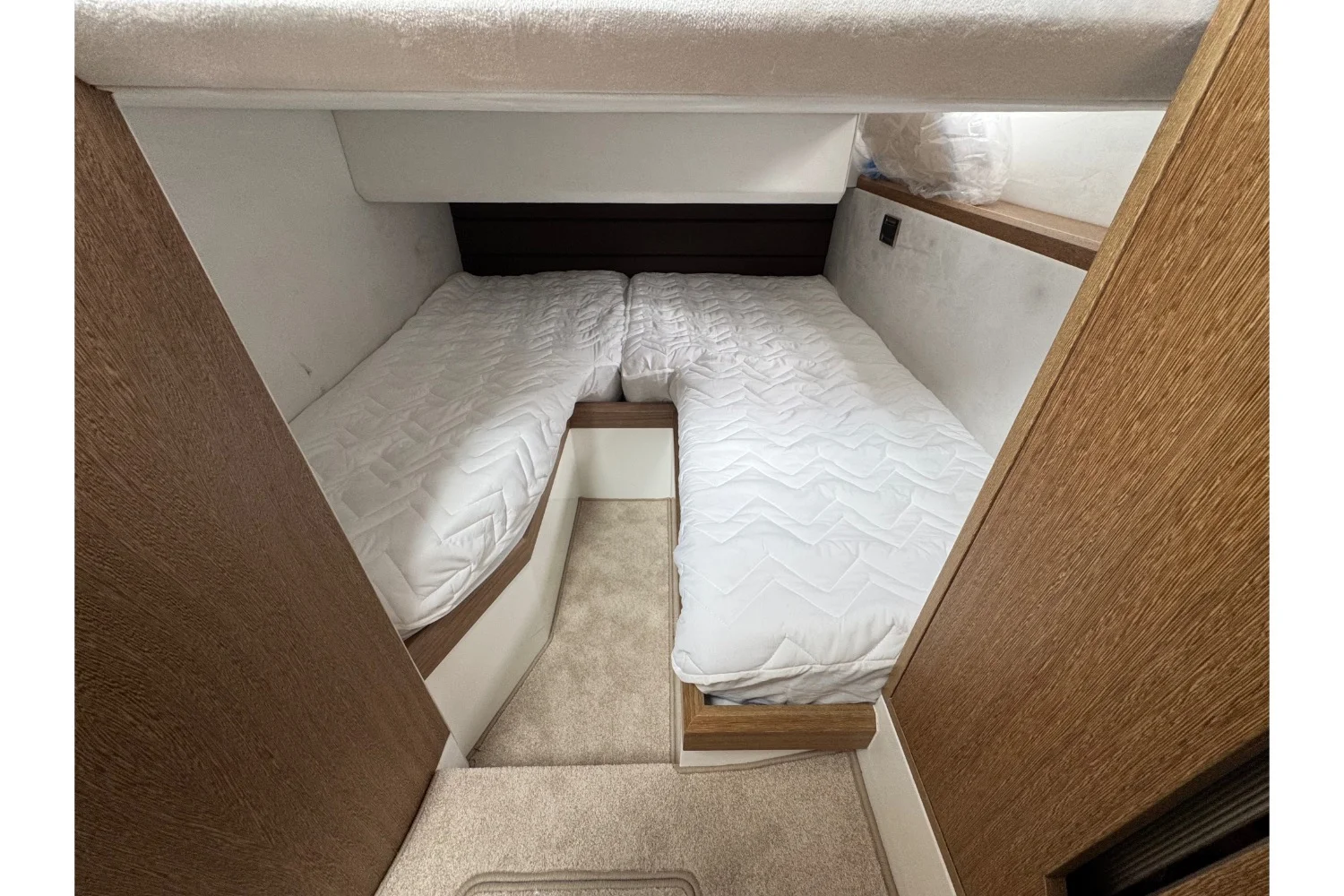 2018 Galeon 420 Image Thumbnail #56