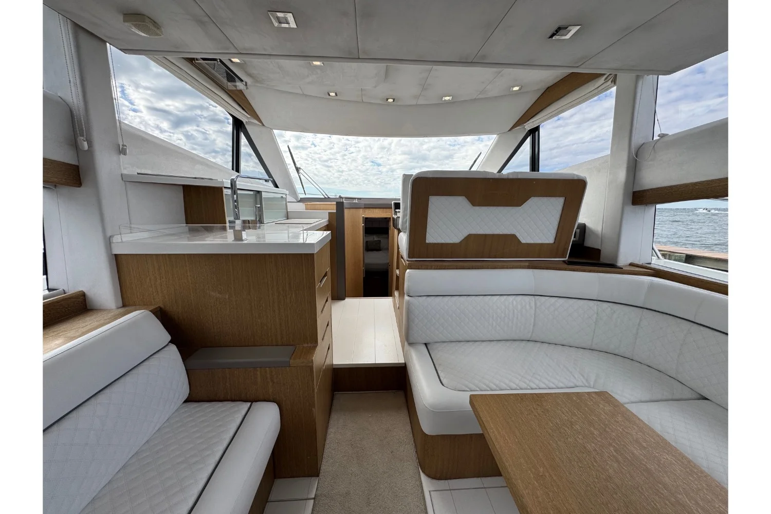 2018 Galeon 420 Image Thumbnail #19