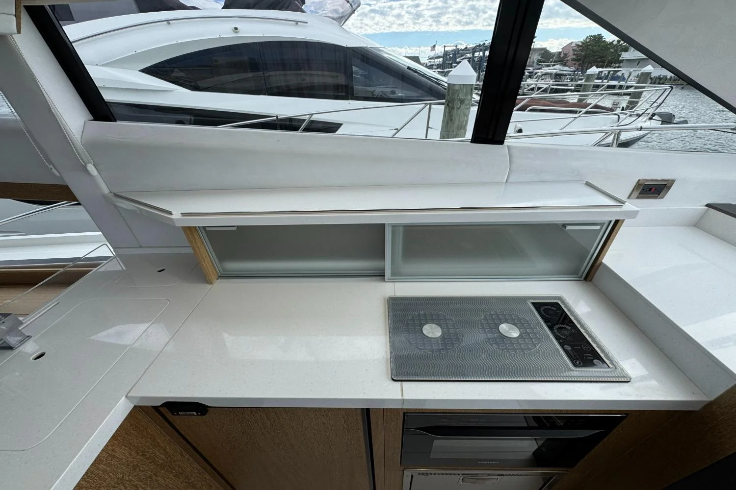 2018 Galeon 420 Image Thumbnail #27