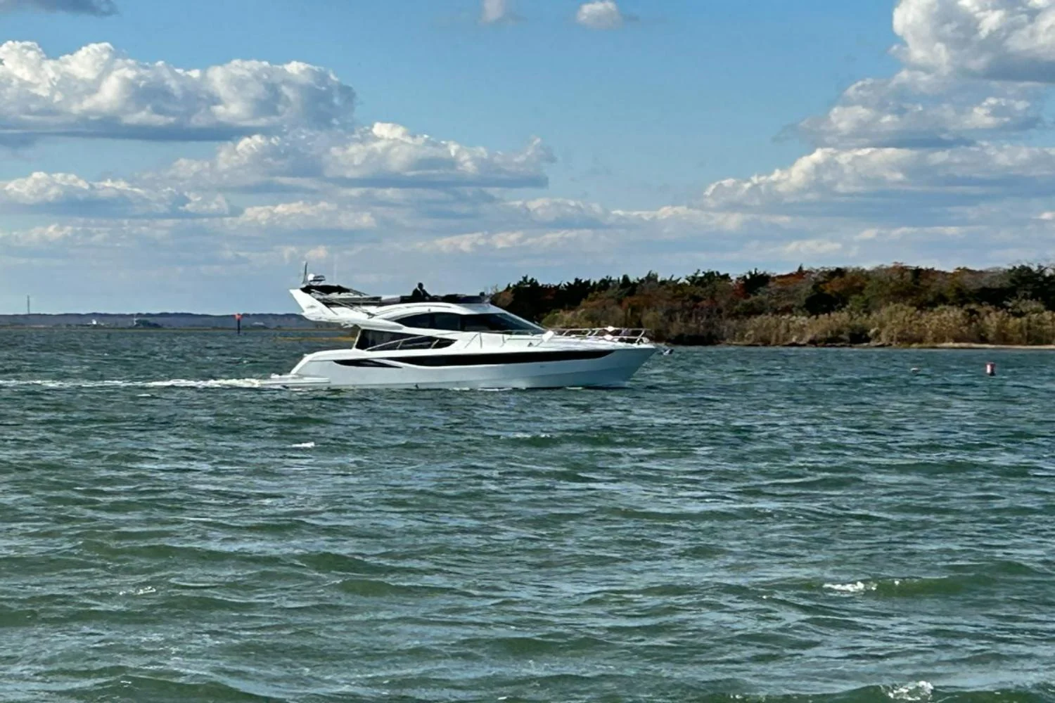 2018 Galeon 420 Image Thumbnail #5