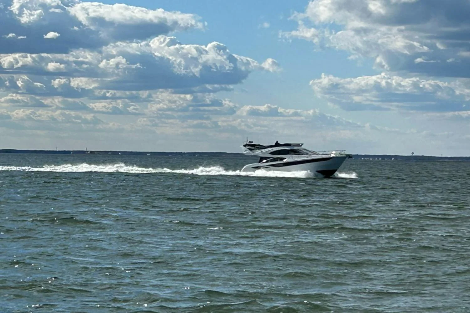 2018 Galeon 420 Image Thumbnail #7