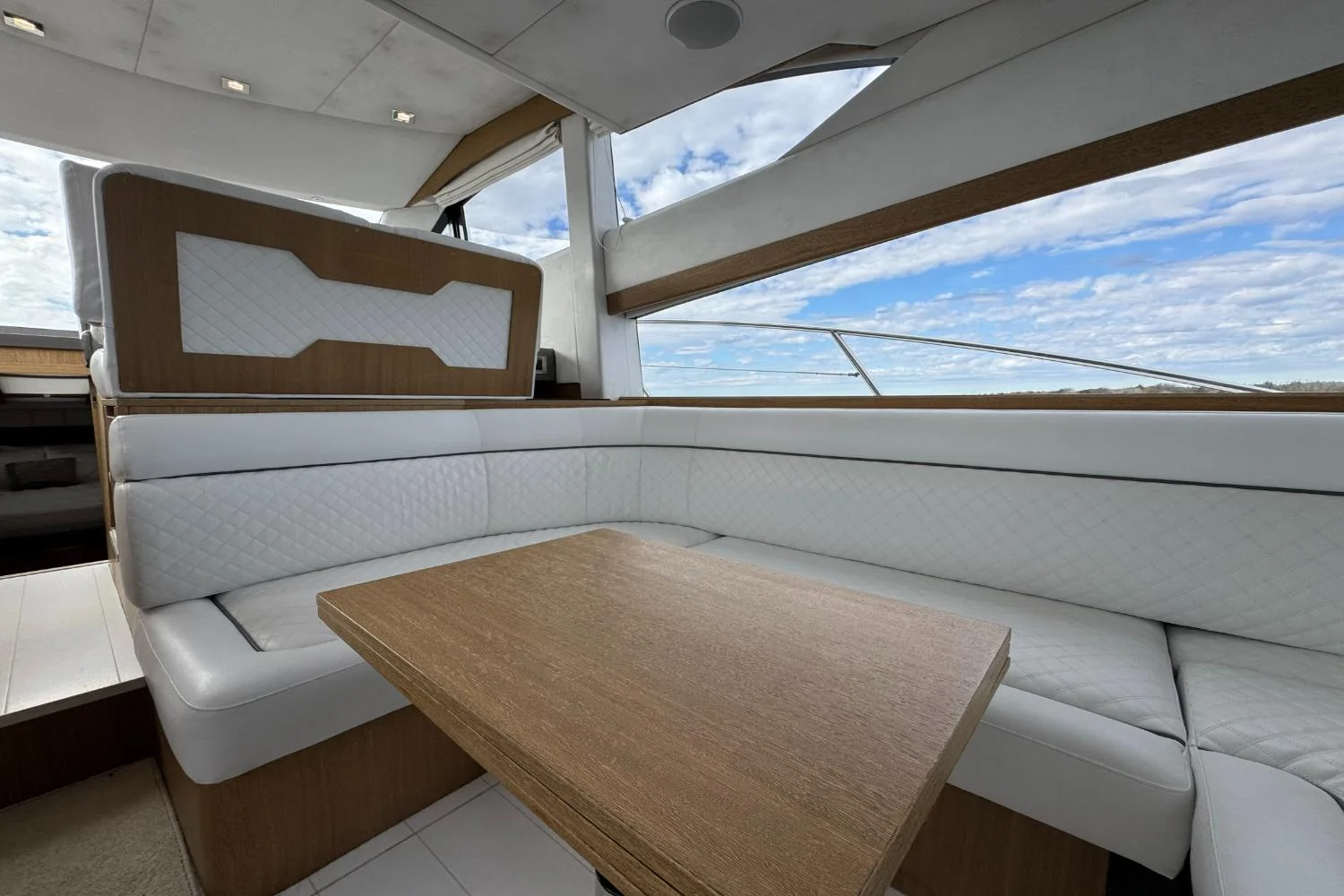 2018 Galeon 420 Image Thumbnail #10