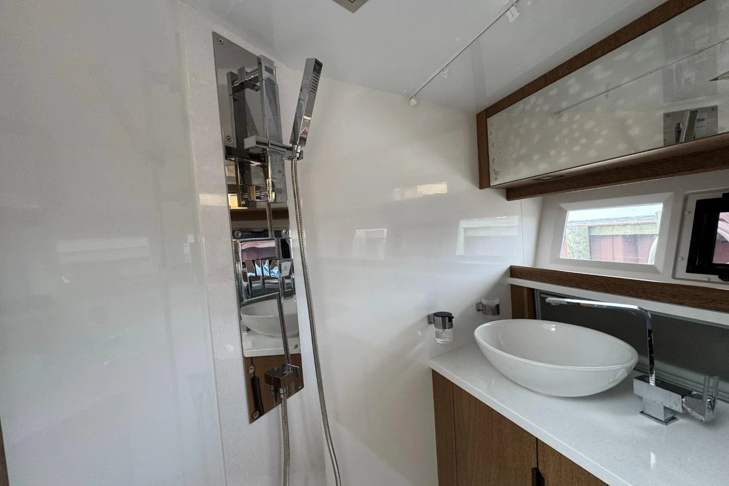 2018 Galeon 420 Image Thumbnail #43