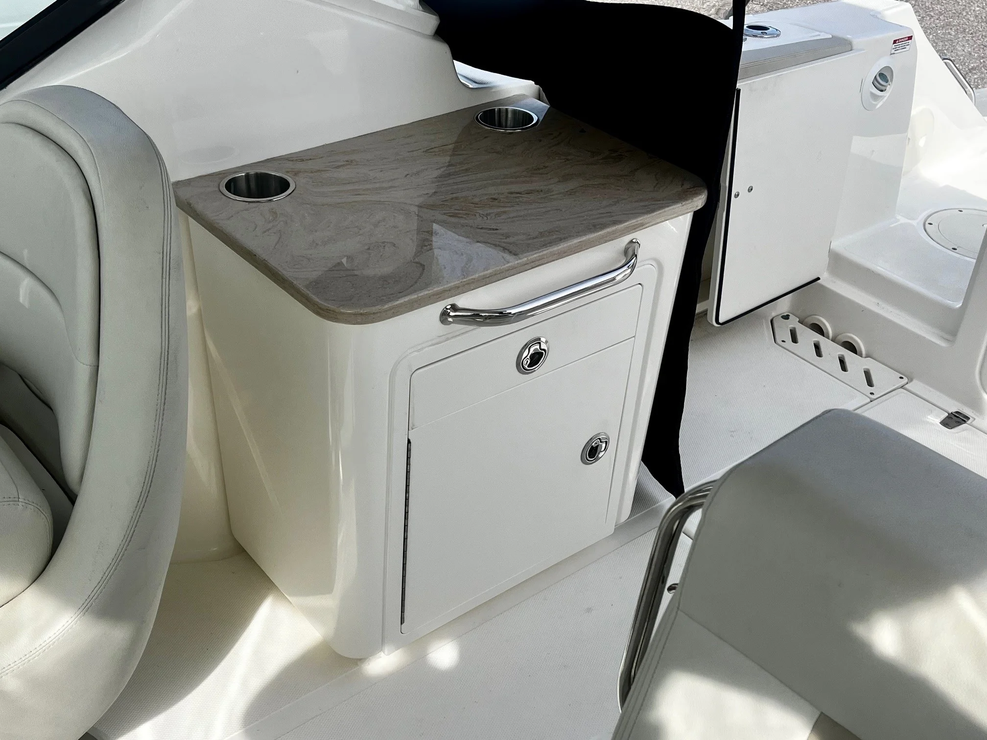 2024 Boston Whaler 240 VANTAGE Image Thumbnail #16