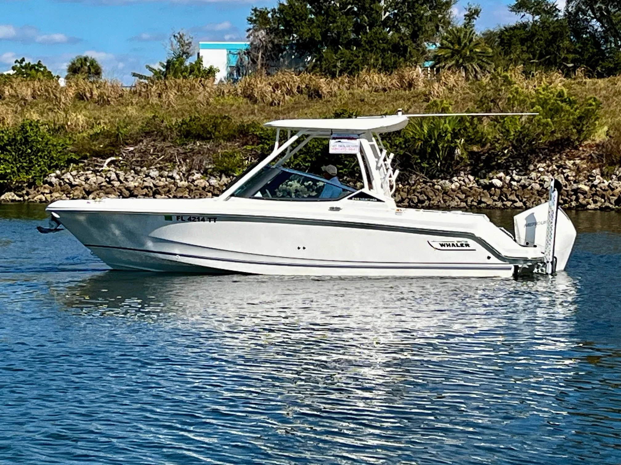 2024 Boston Whaler 240 VANTAGE Image Thumbnail #10