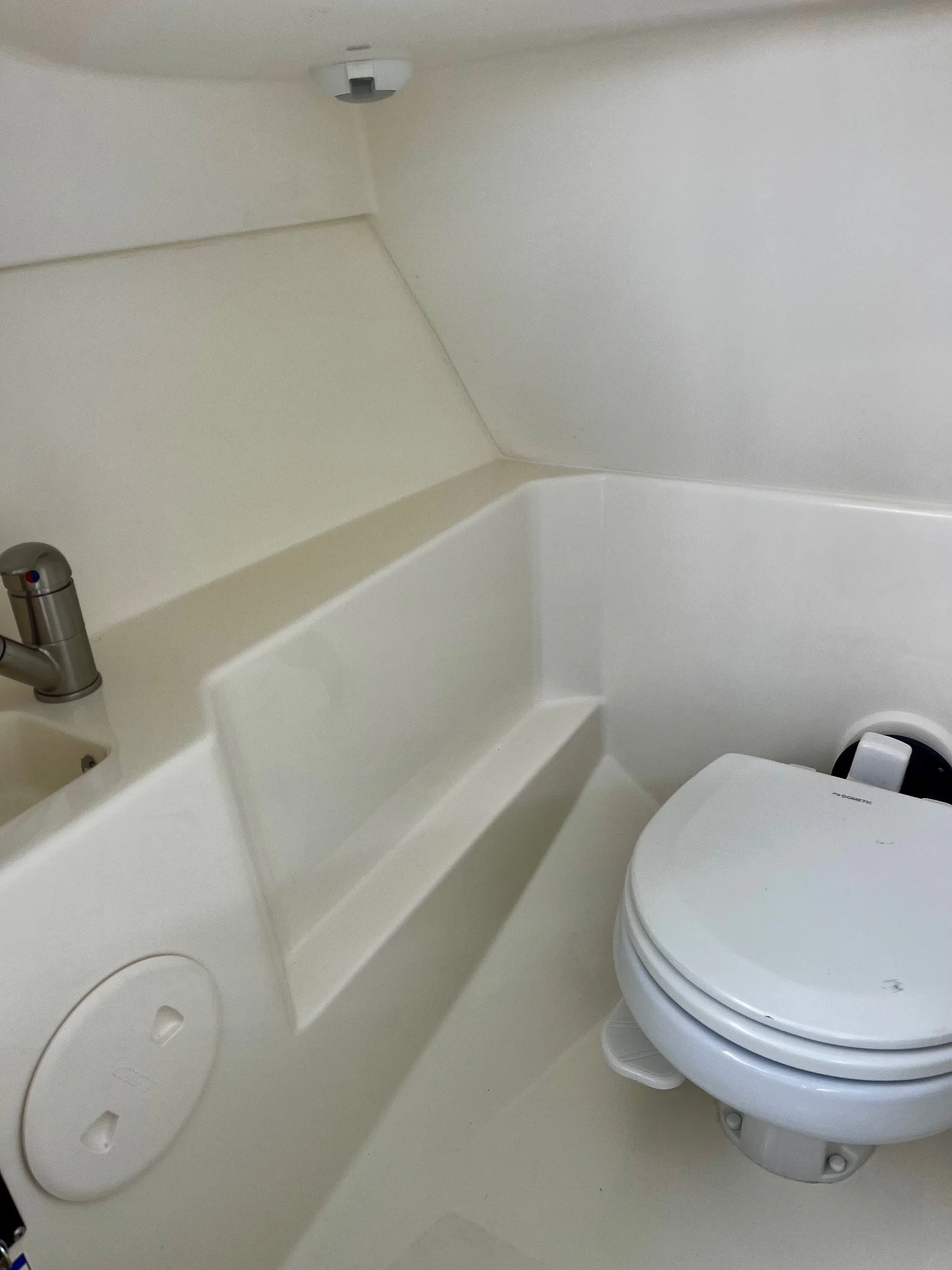 2024 Boston Whaler 240 VANTAGE Image Thumbnail #19