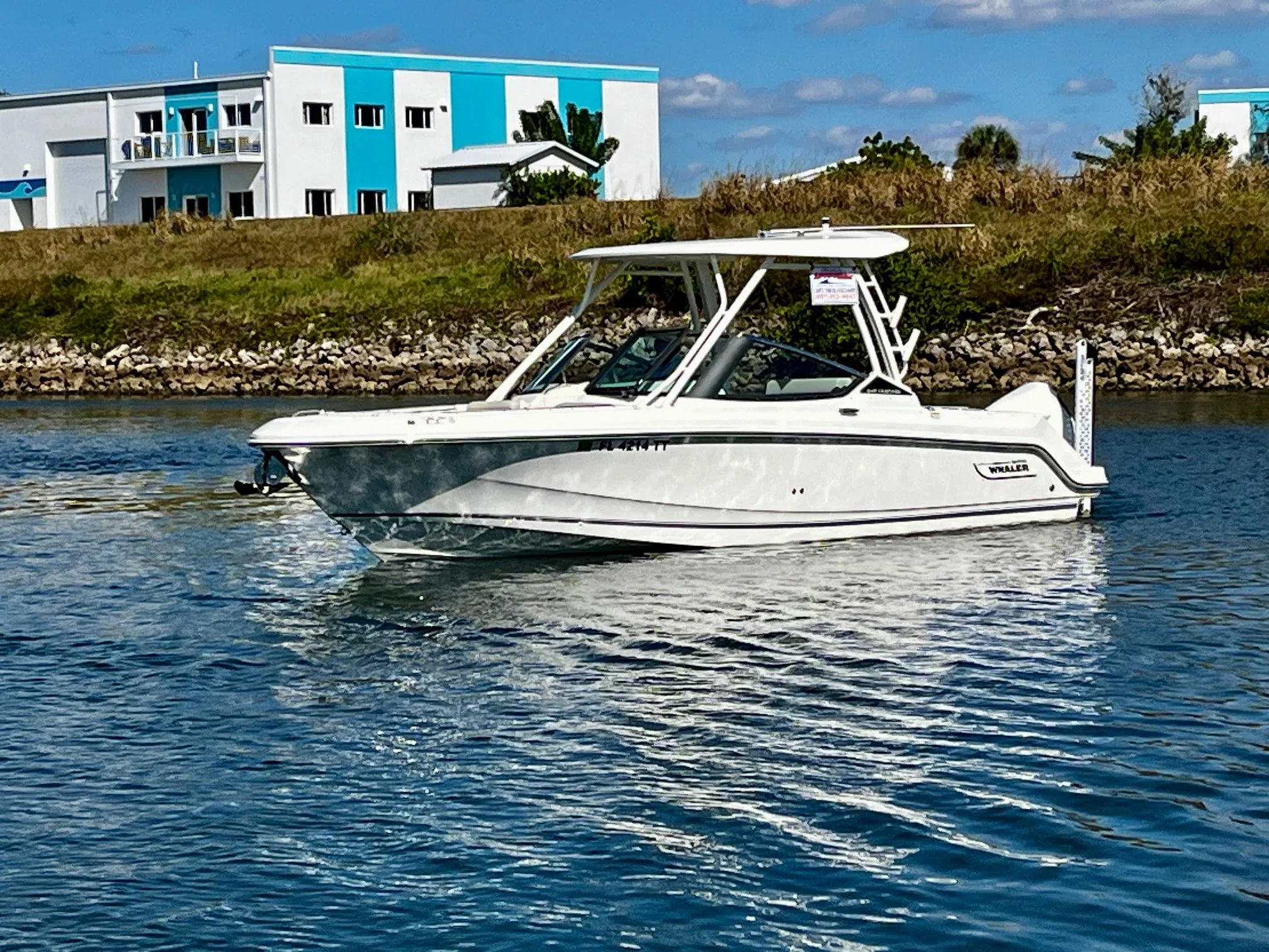 2024 Boston Whaler 240 VANTAGE Image Thumbnail #11
