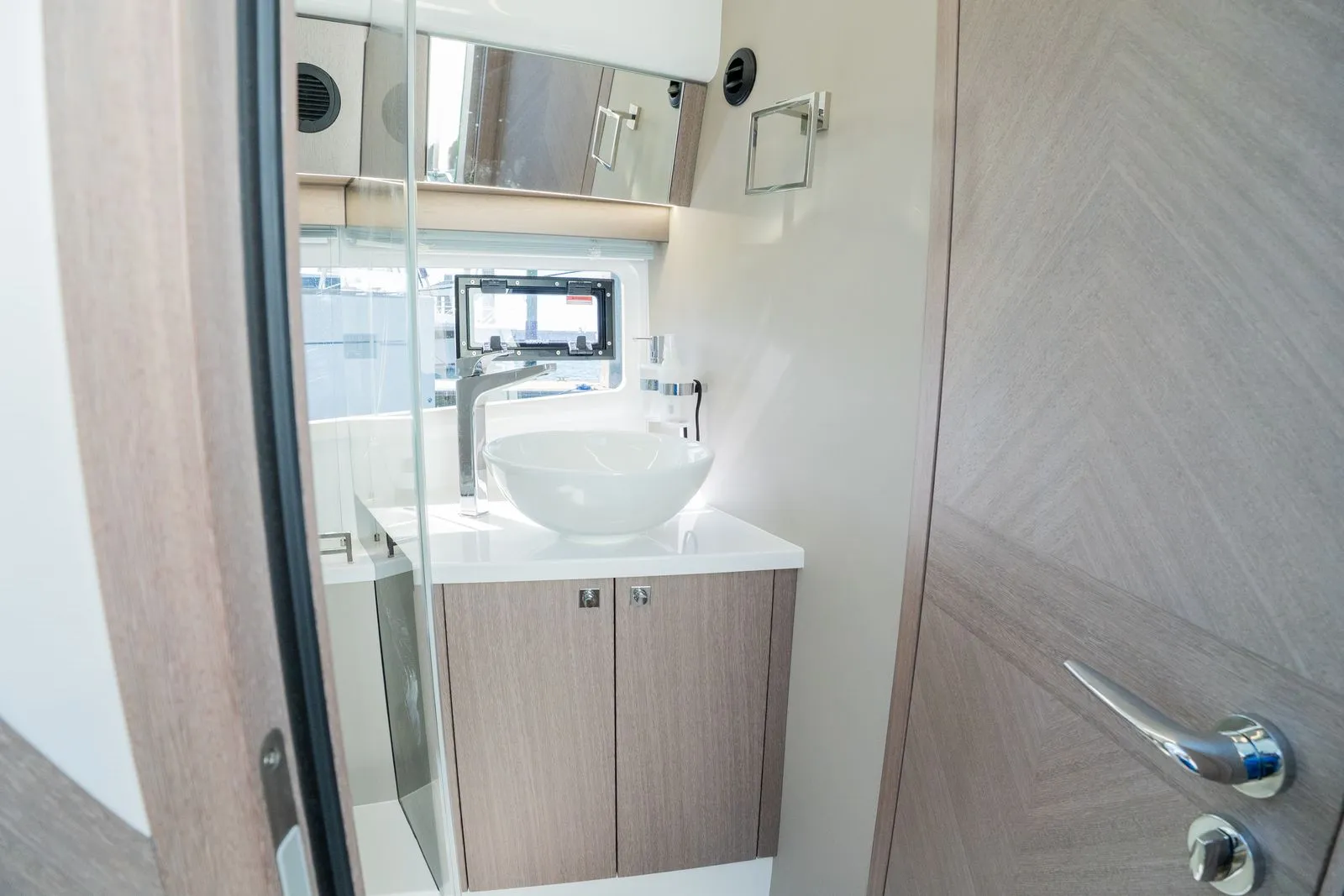 2025 Galeon 400 FLY Image Thumbnail #29