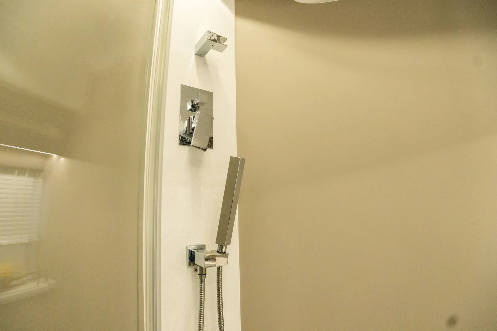 2025 Galeon 400 FLY Image Thumbnail #34