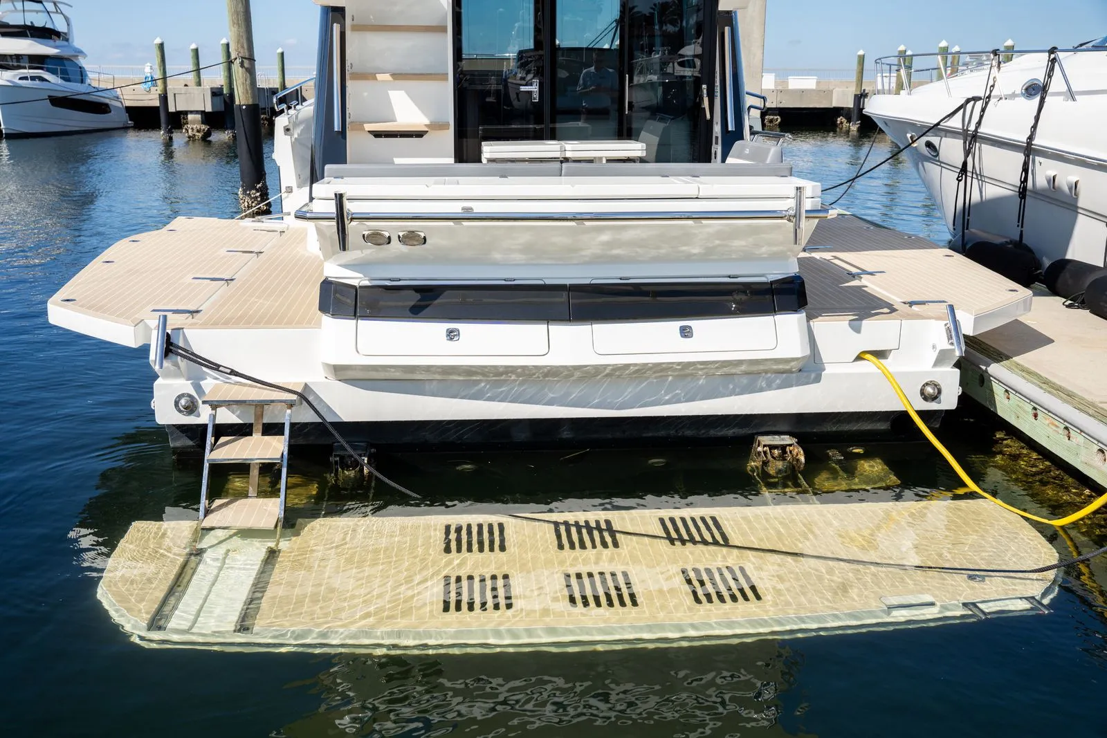 2025 Galeon 400 FLY Image Thumbnail #7