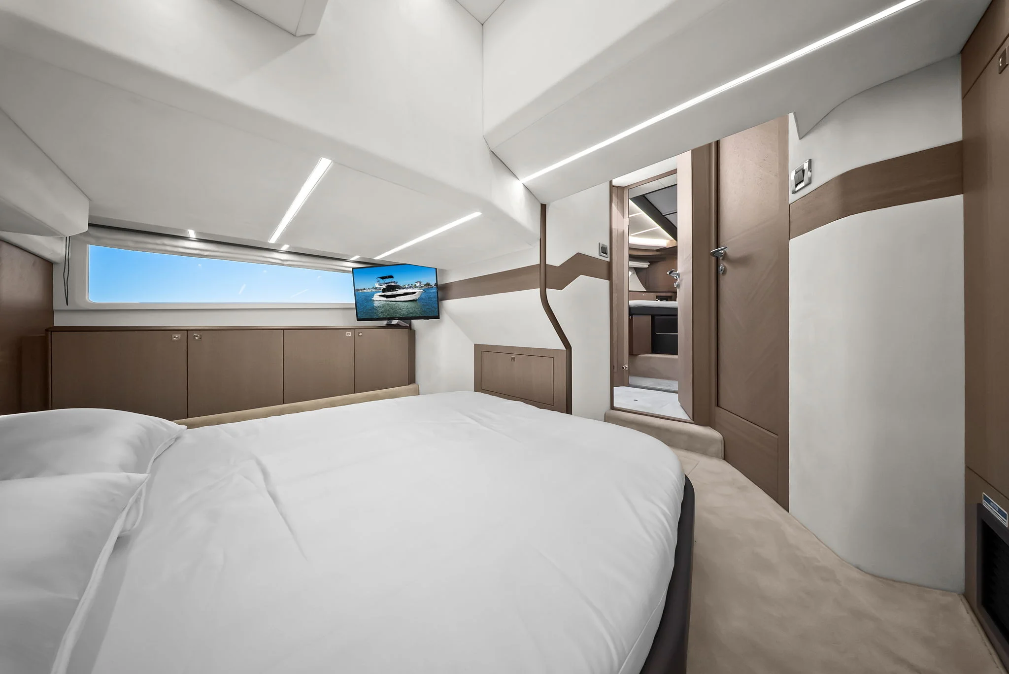 2025 Galeon 400 FLY Image Thumbnail #16