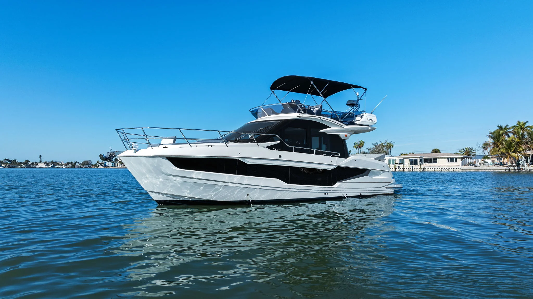 2025 Galeon 400 FLY Image Thumbnail #2