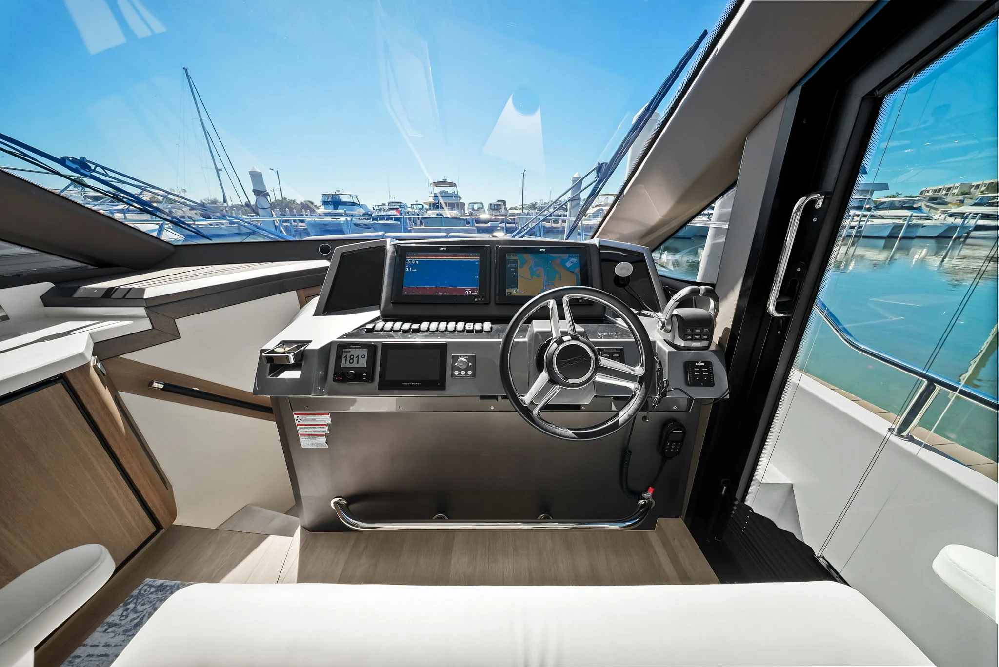 2025 Galeon 400 FLY Image Thumbnail #36