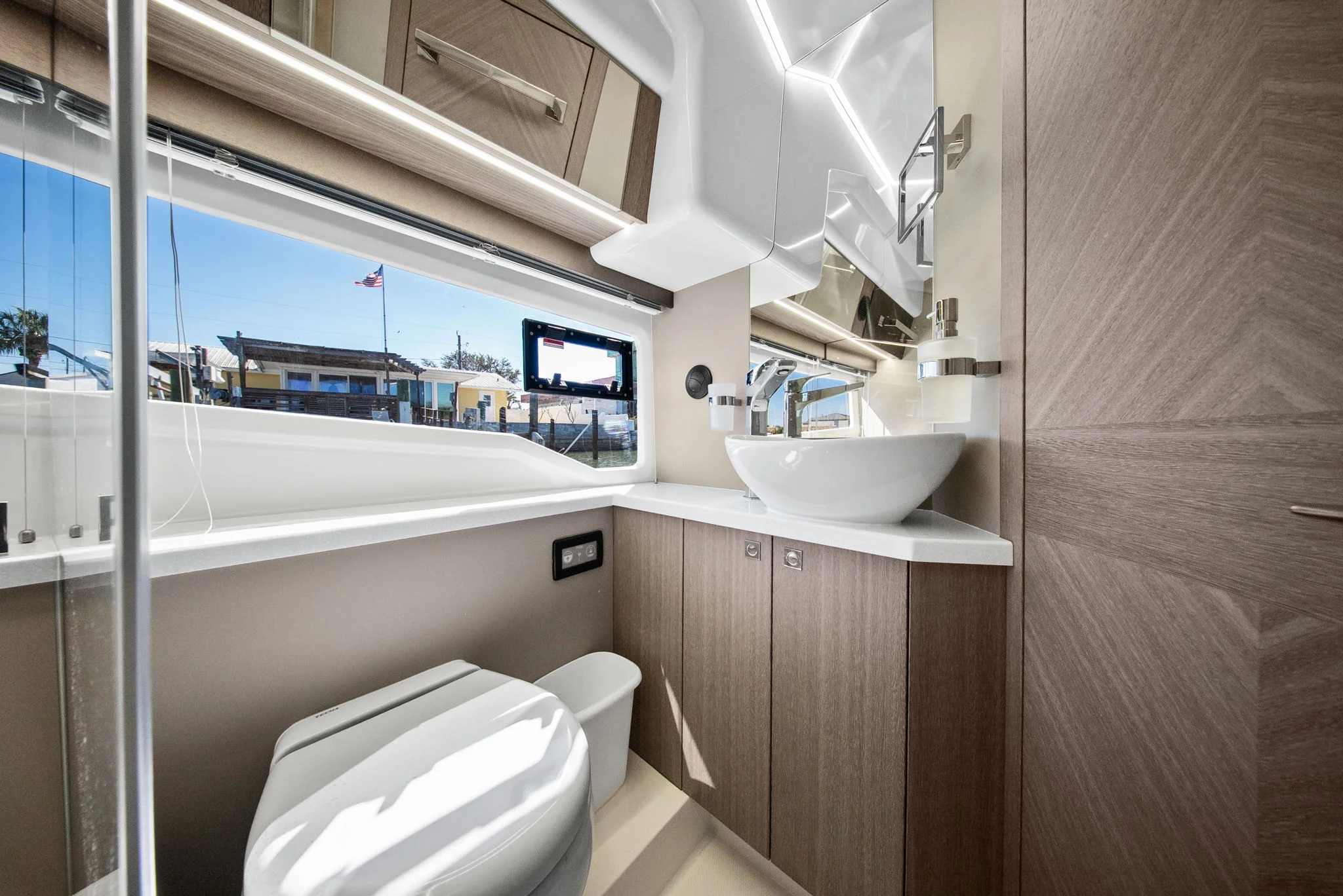 2025 Galeon 400 FLY Image Thumbnail #19