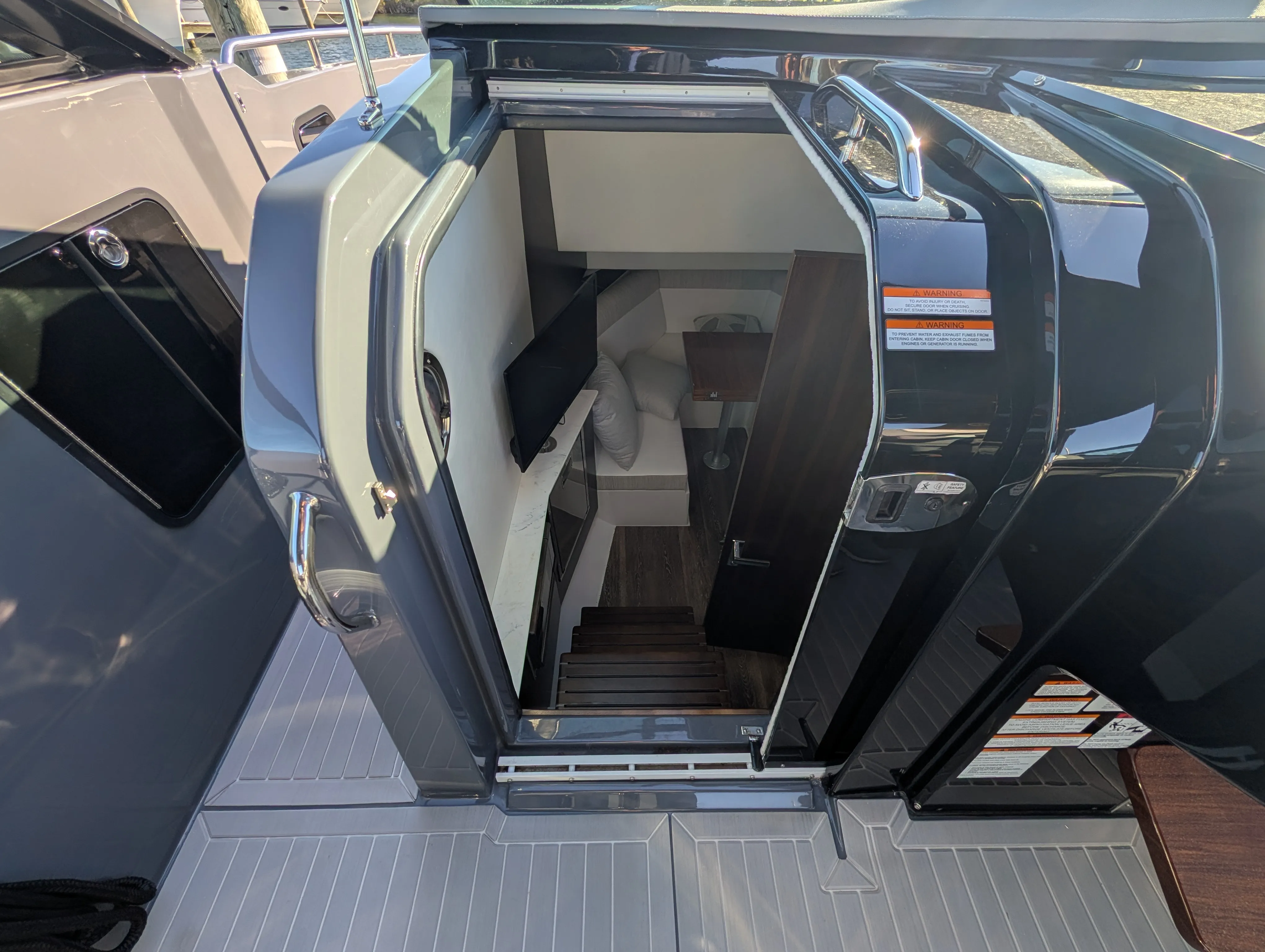 2024 Cruisers Yachts 38 GLS-OB Image Thumbnail #43