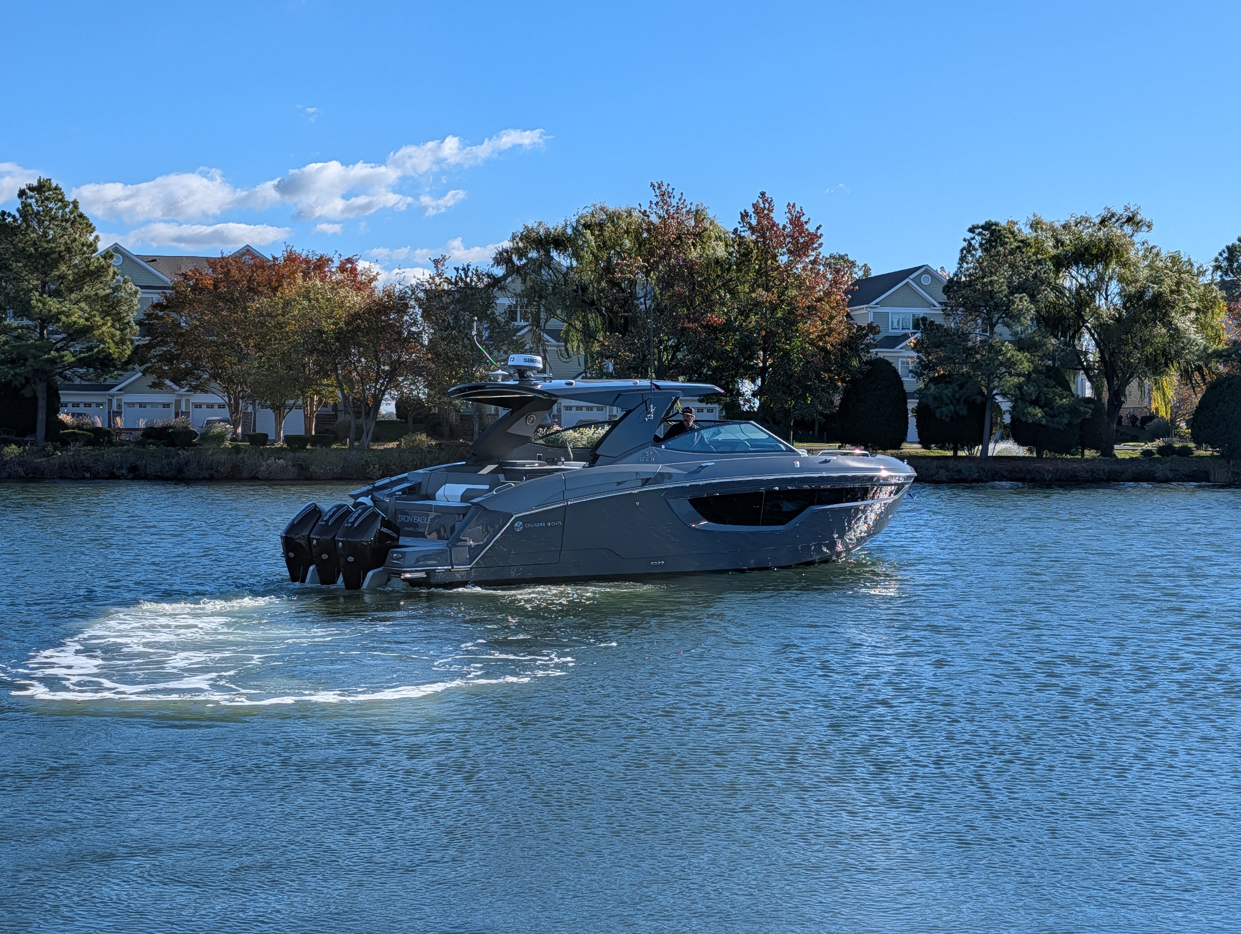 2024 Cruisers Yachts 38 GLS-OB Image Thumbnail #1