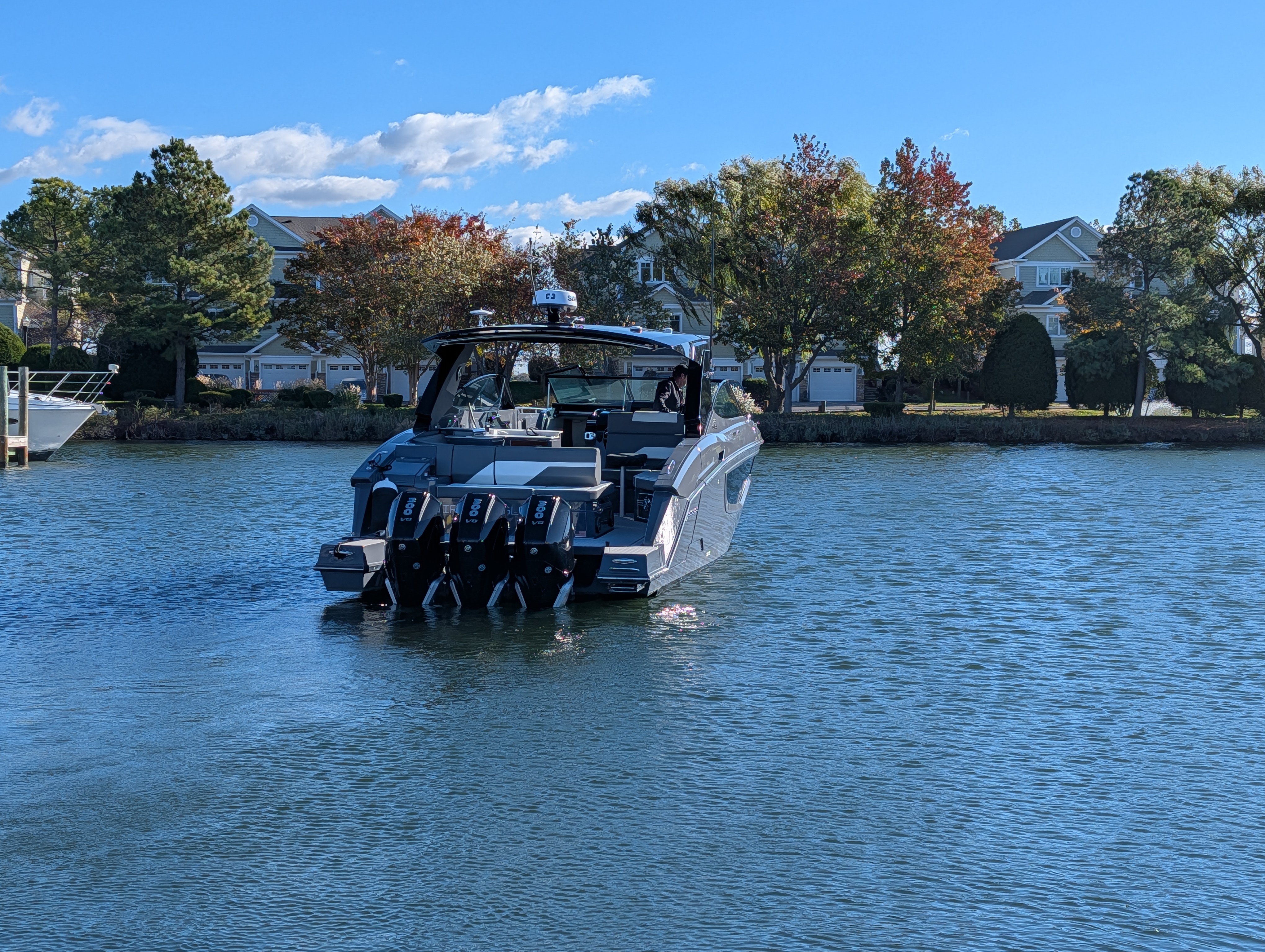 2024 Cruisers Yachts 38 GLS-OB Image Thumbnail #9