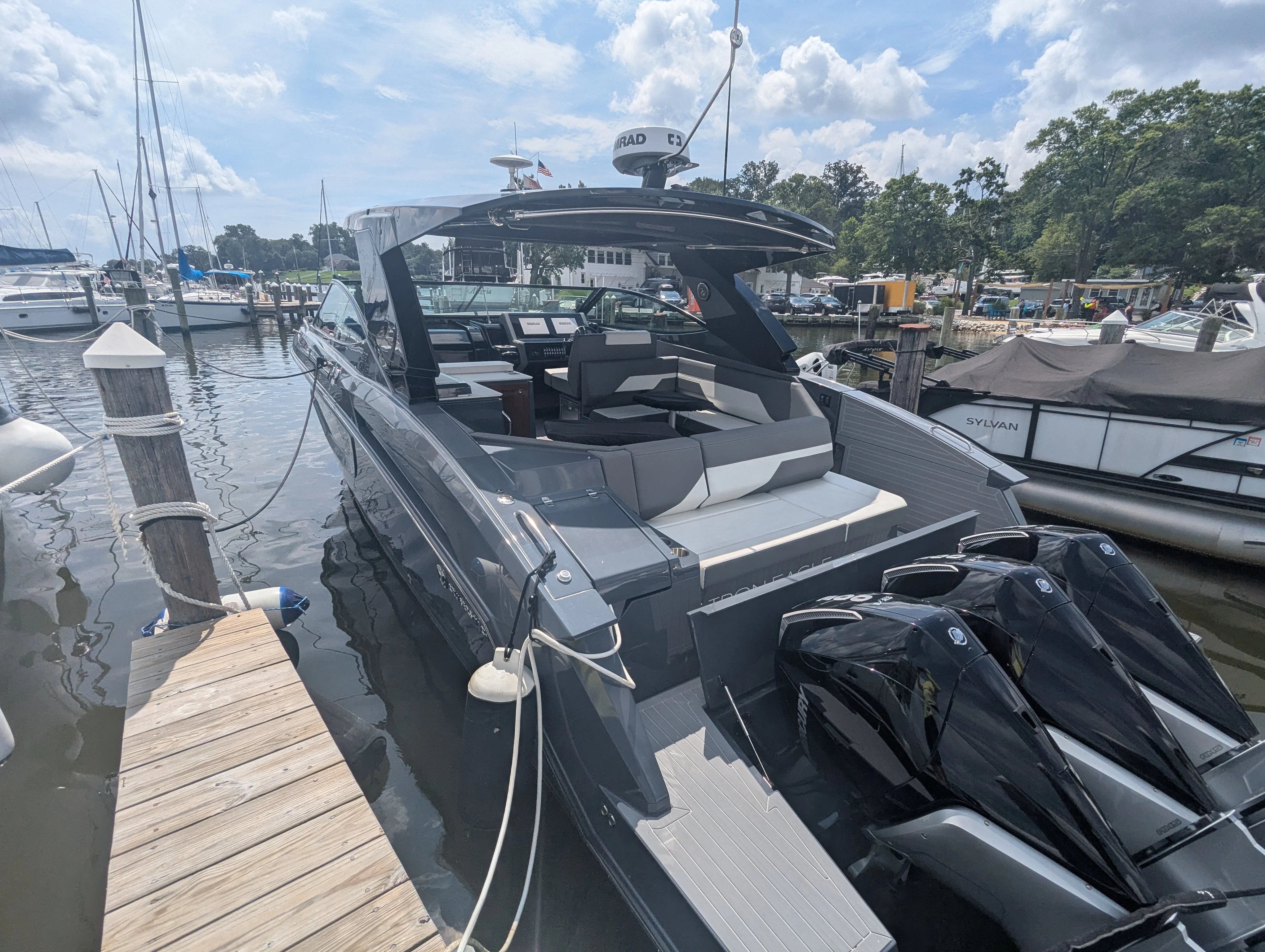 2024 Cruisers Yachts 38 GLS-OB Image Thumbnail #13