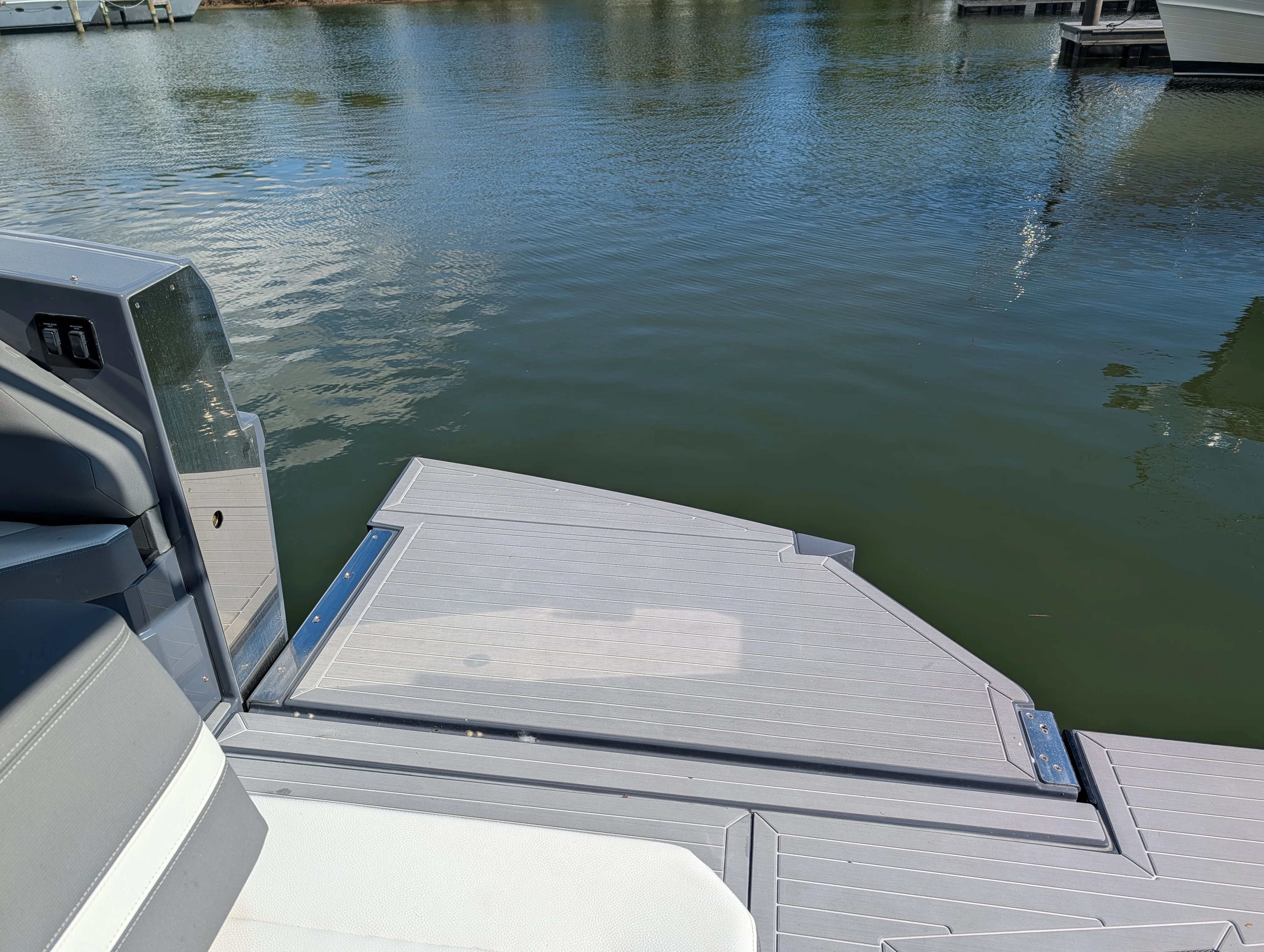 2024 Cruisers Yachts 38 GLS-OB Image Thumbnail #16