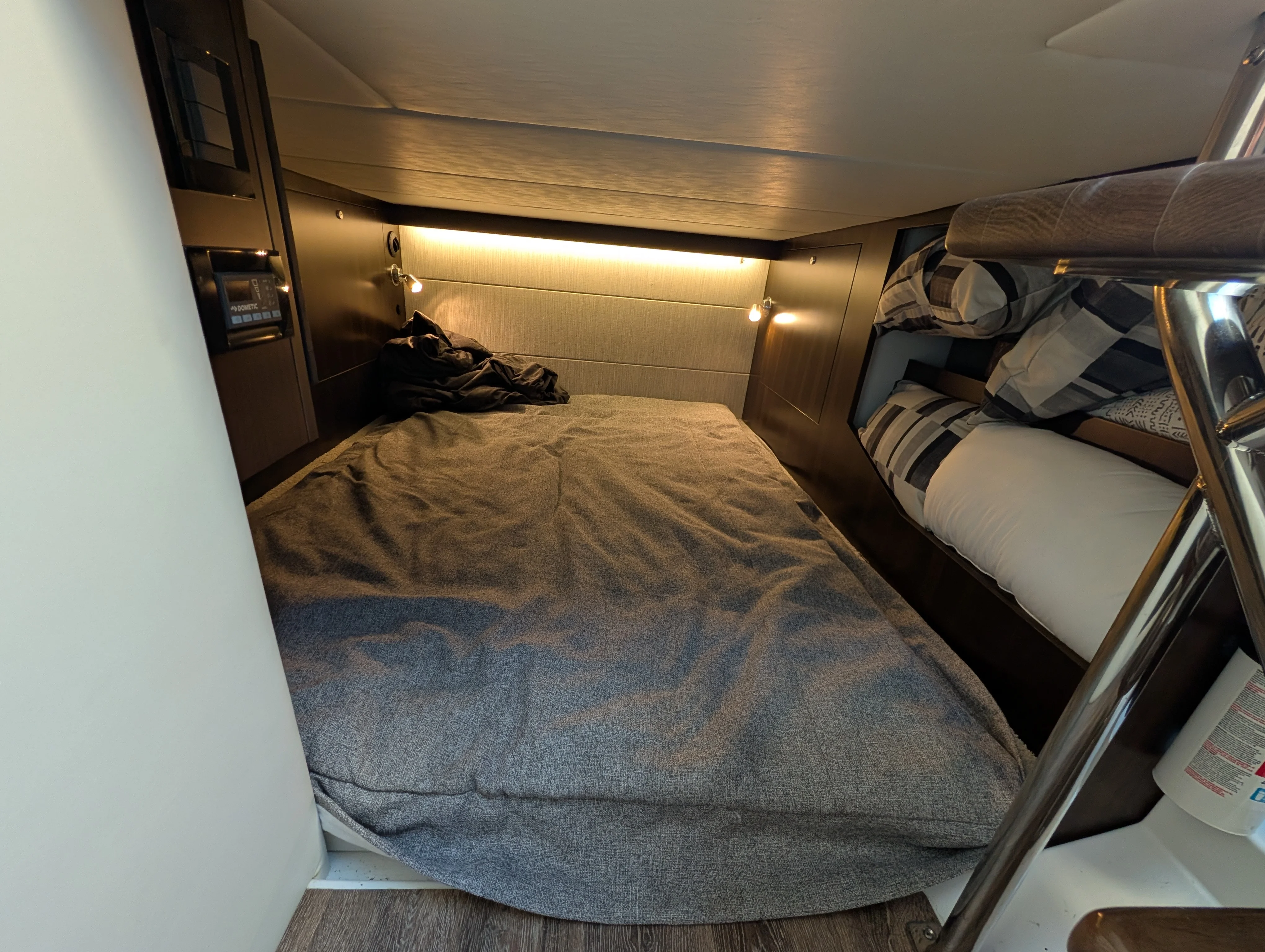 2024 Cruisers Yachts 38 GLS-OB Image Thumbnail #45