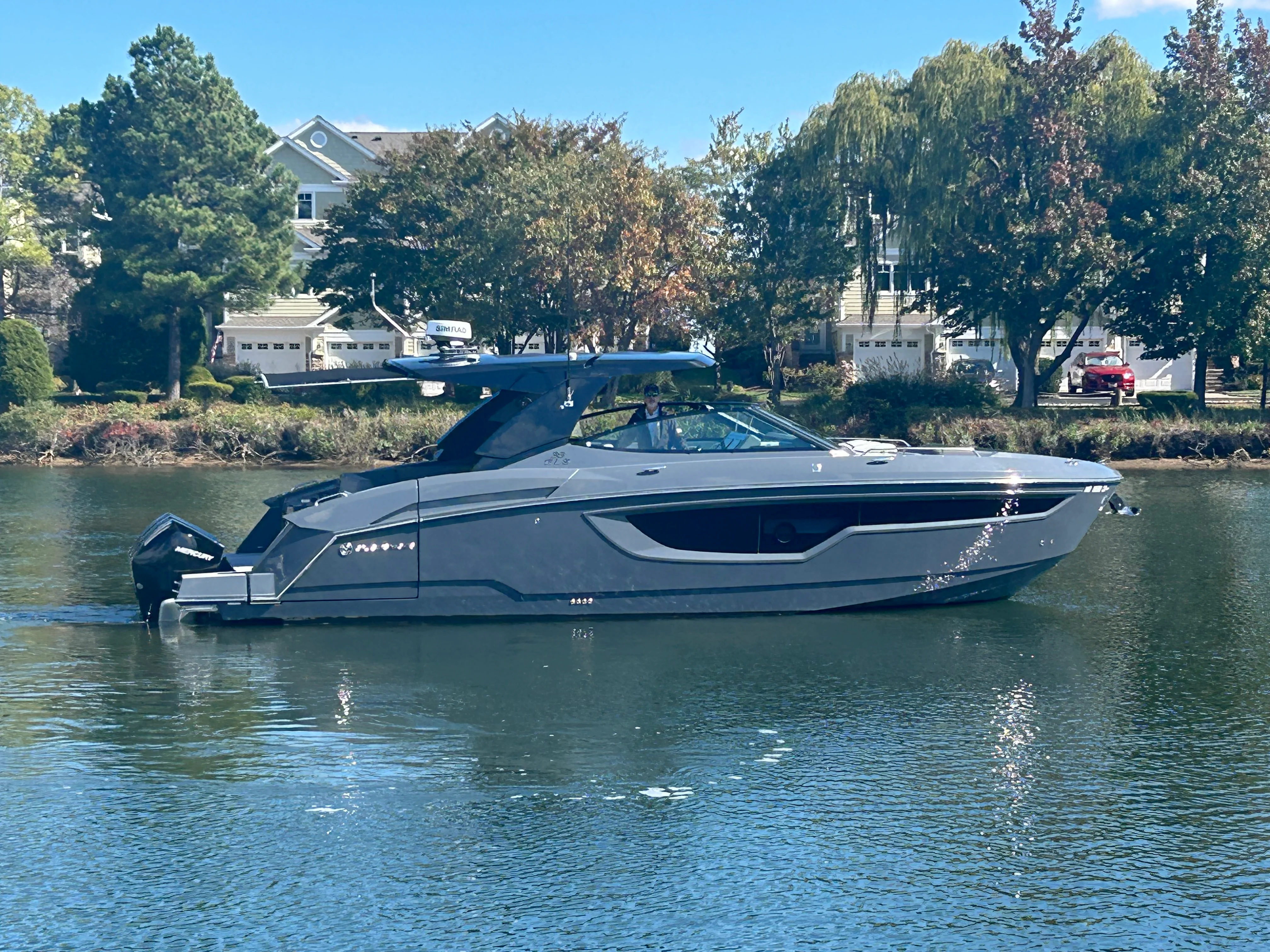 2024 Cruisers Yachts 38 GLS-OB Image Thumbnail #1