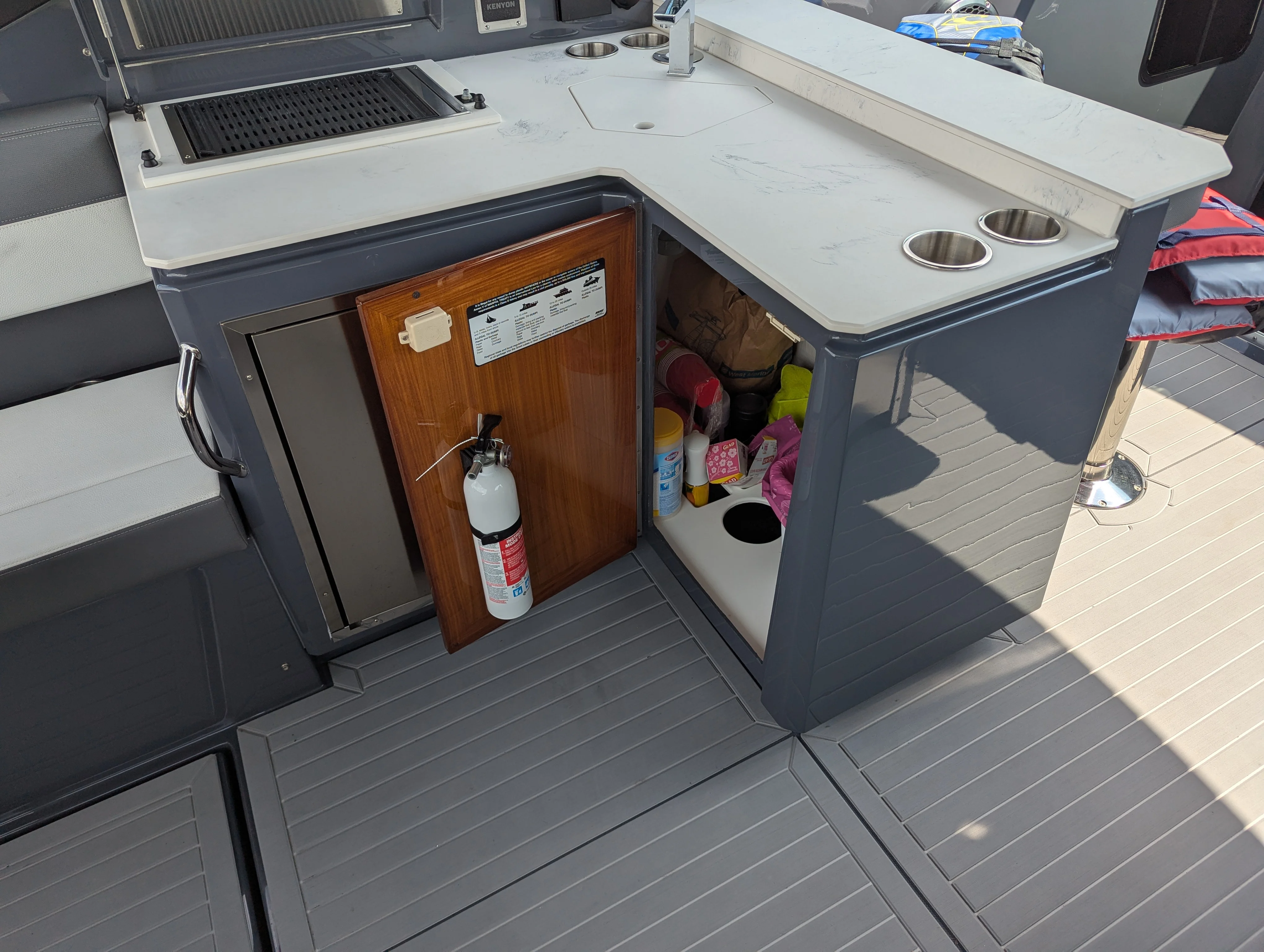 2024 Cruisers Yachts 38 GLS-OB Image Thumbnail #24