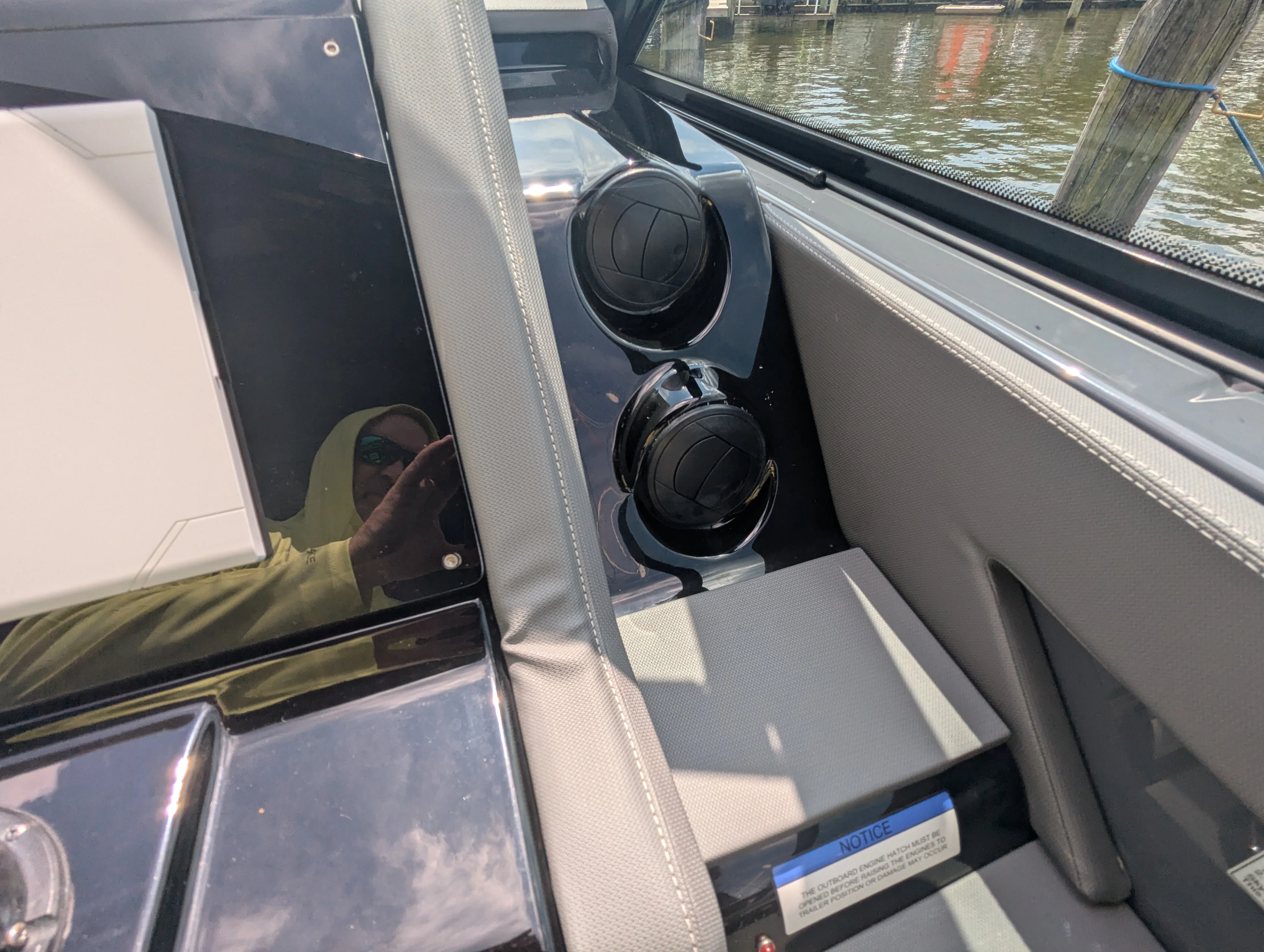 2024 Cruisers Yachts 38 GLS-OB Image Thumbnail #34