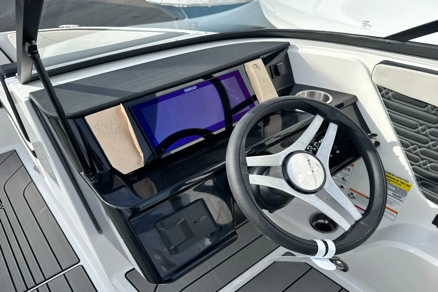 2026 Sea Ray SPX 210 Outboard Image Thumbnail #28