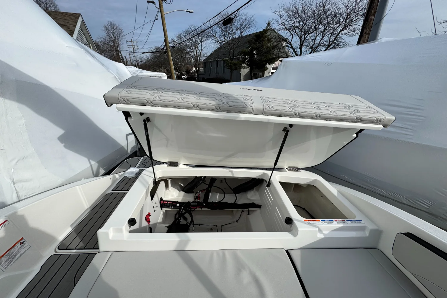 2026 Sea Ray SPX 210 Outboard Image Thumbnail #11