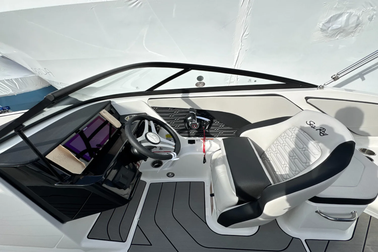 2026 Sea Ray SPX 210 Outboard Image Thumbnail #26