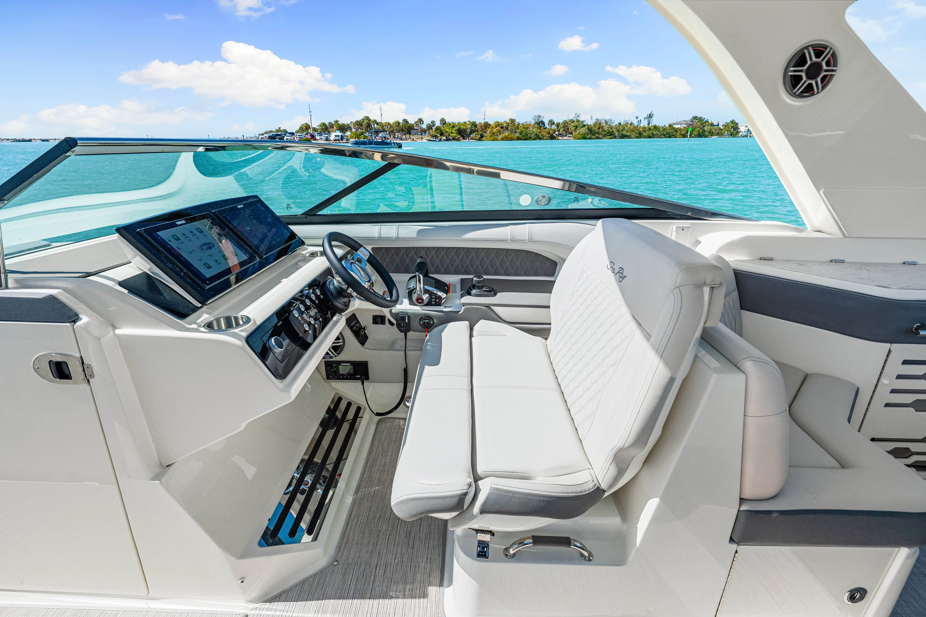 2026 Sea Ray SLX 310 Outboard Image Thumbnail #24