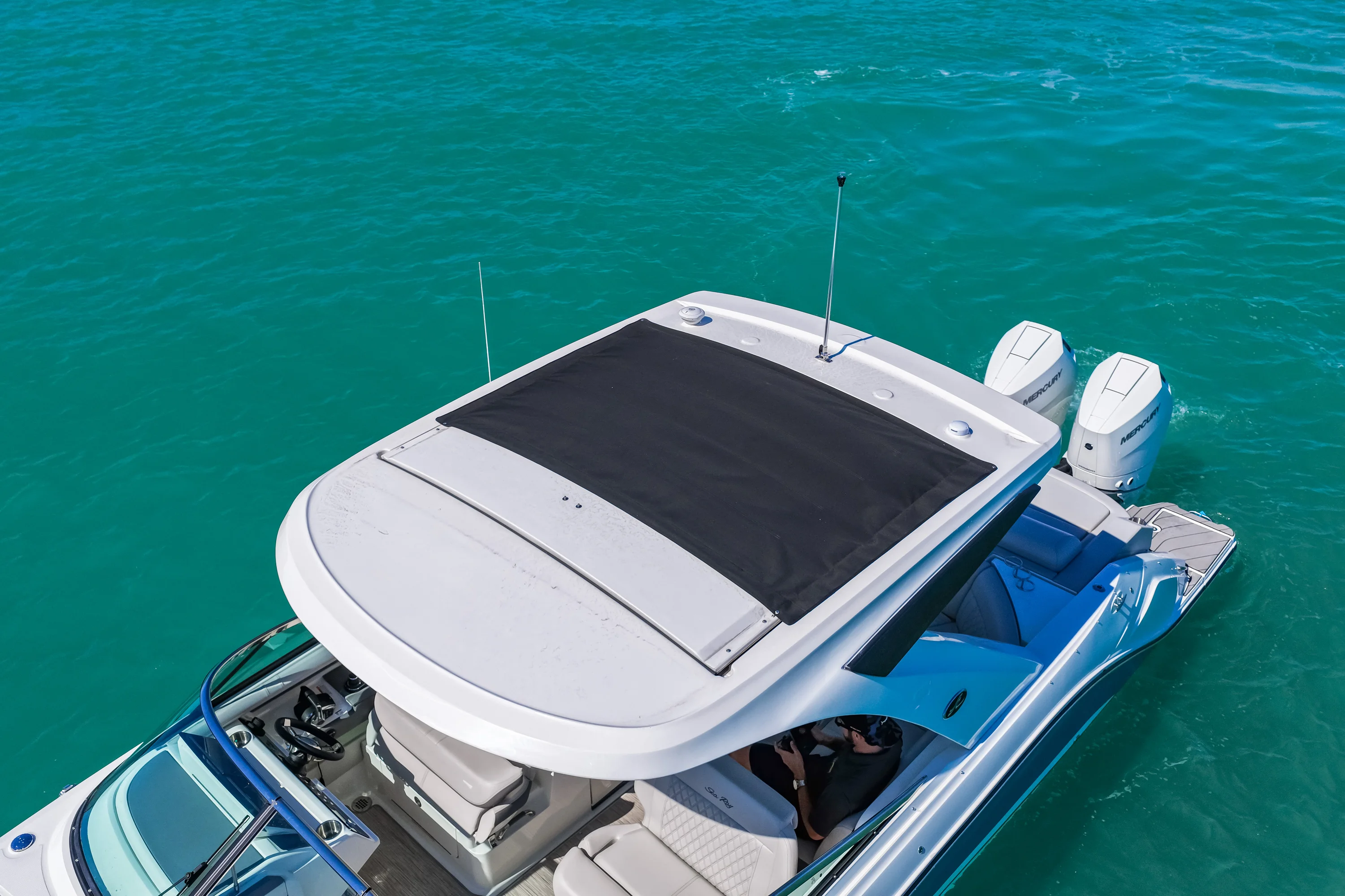 2026 Sea Ray SLX 310 Outboard Image Thumbnail #31